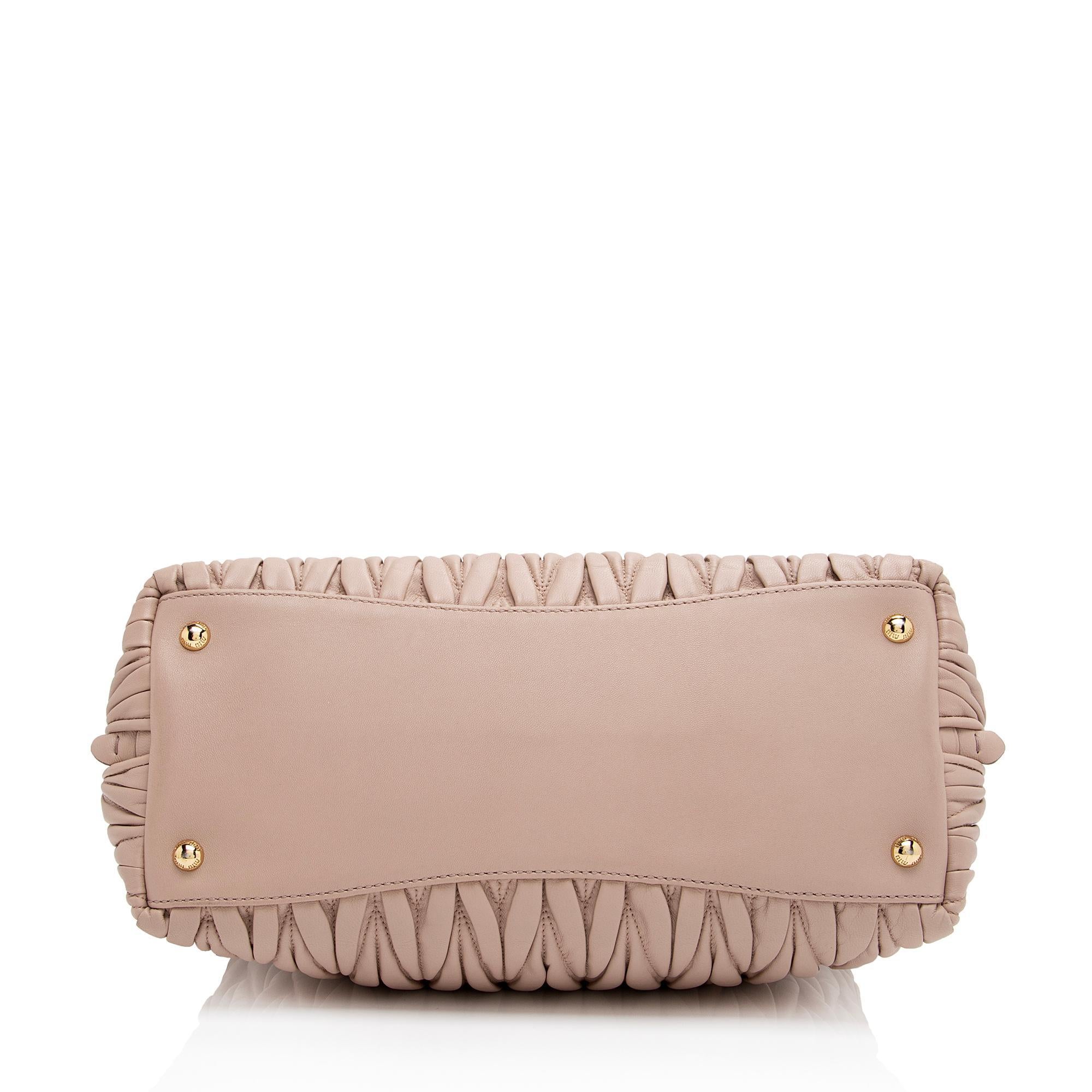 Miu Miu Matelasse Nappa Leather Convertible Medium Tote (SHF-KNlDVn)