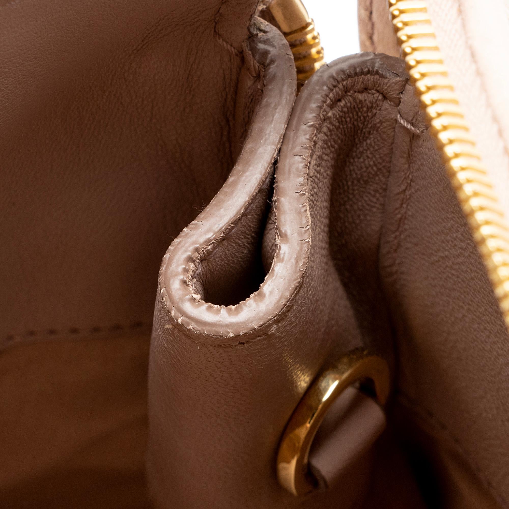 Miu Miu Matelasse Nappa Leather Convertible Medium Tote (SHF-KNlDVn)