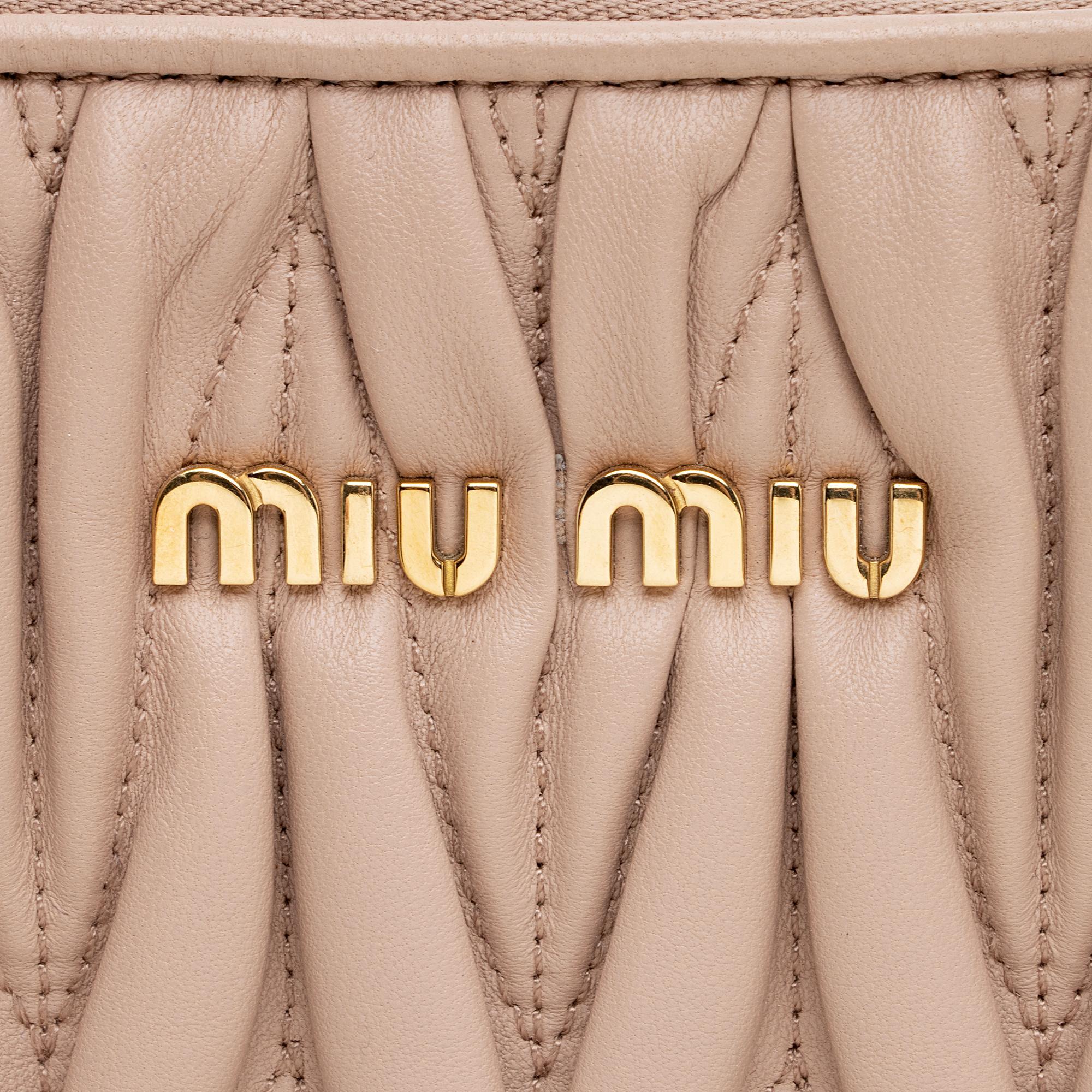 Miu Miu Matelasse Nappa Leather Convertible Medium Tote (SHF-KNlDVn)