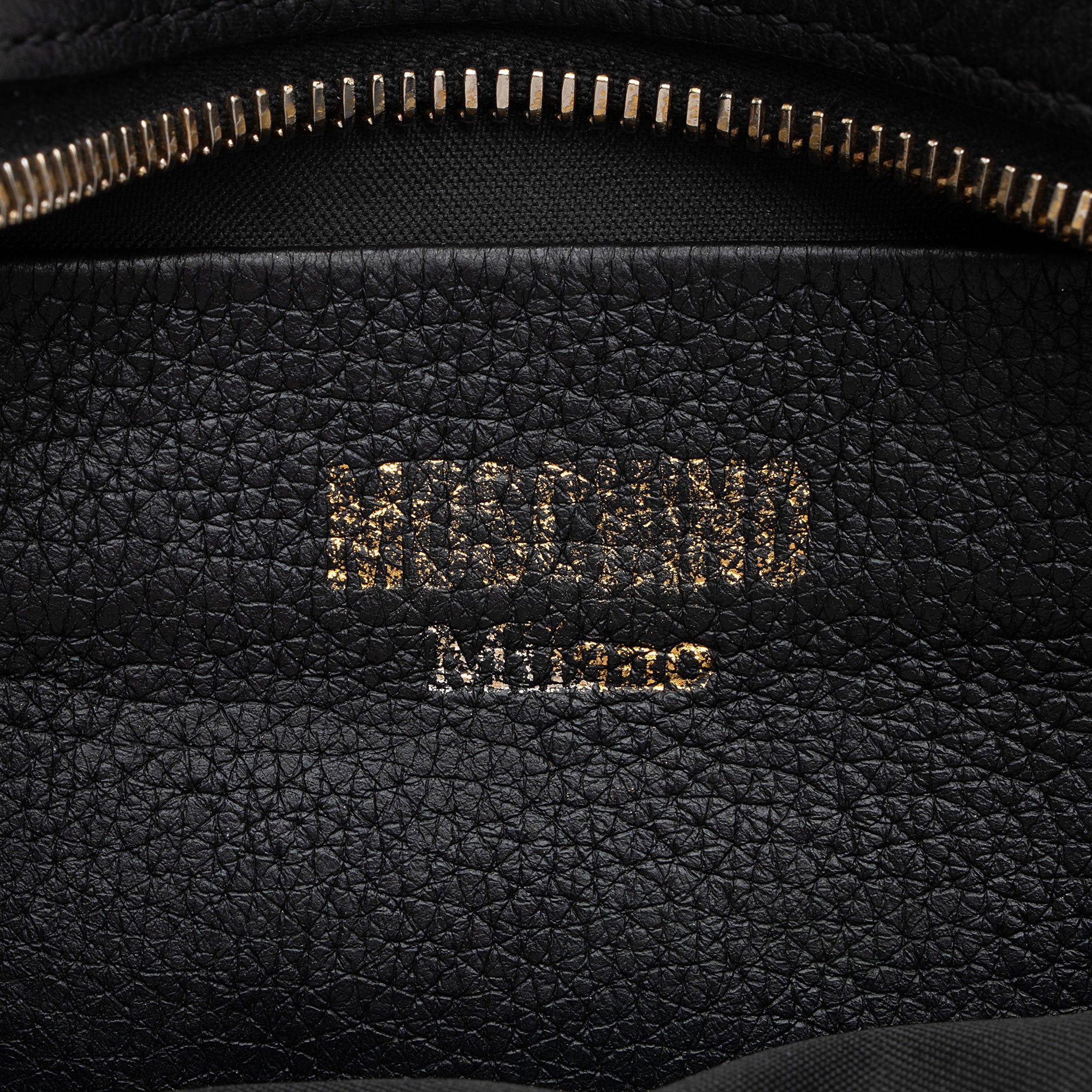 Moschino Leather Logo Shoulder Bag (SHF-Y2p2kN)