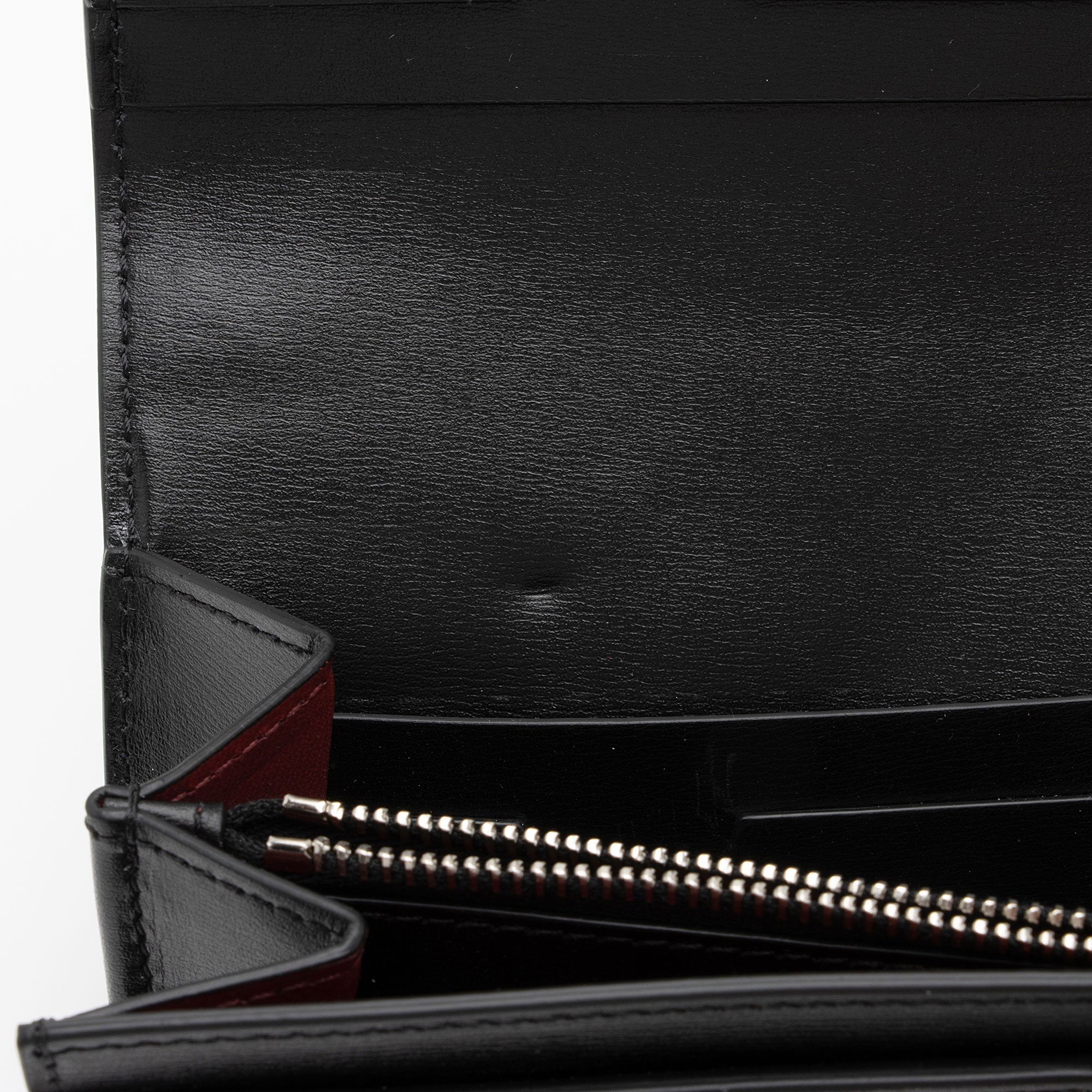 Off-White Leather Logo Jitney Wallet on Chain Bag (SHF-jyRj4w)