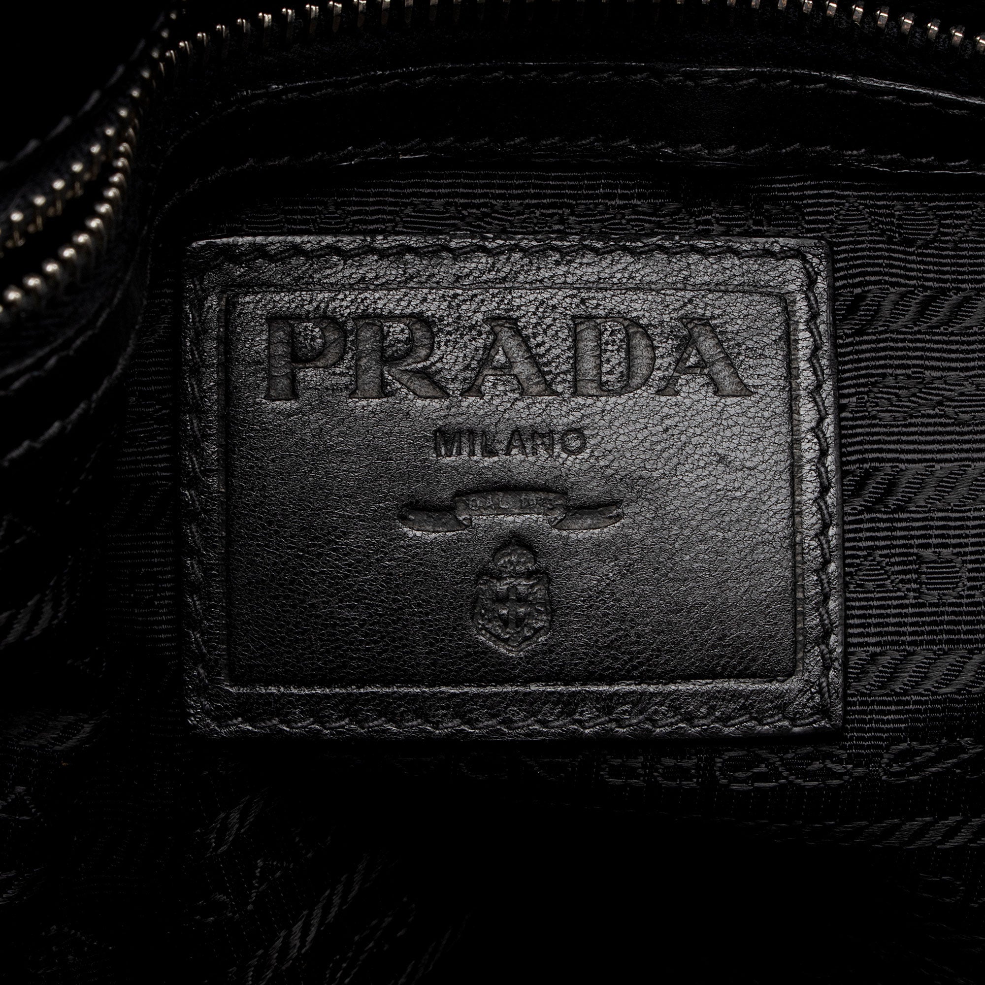 Prada Aged Calfskin Flap Messenger Bag (SHF-D2J23z)