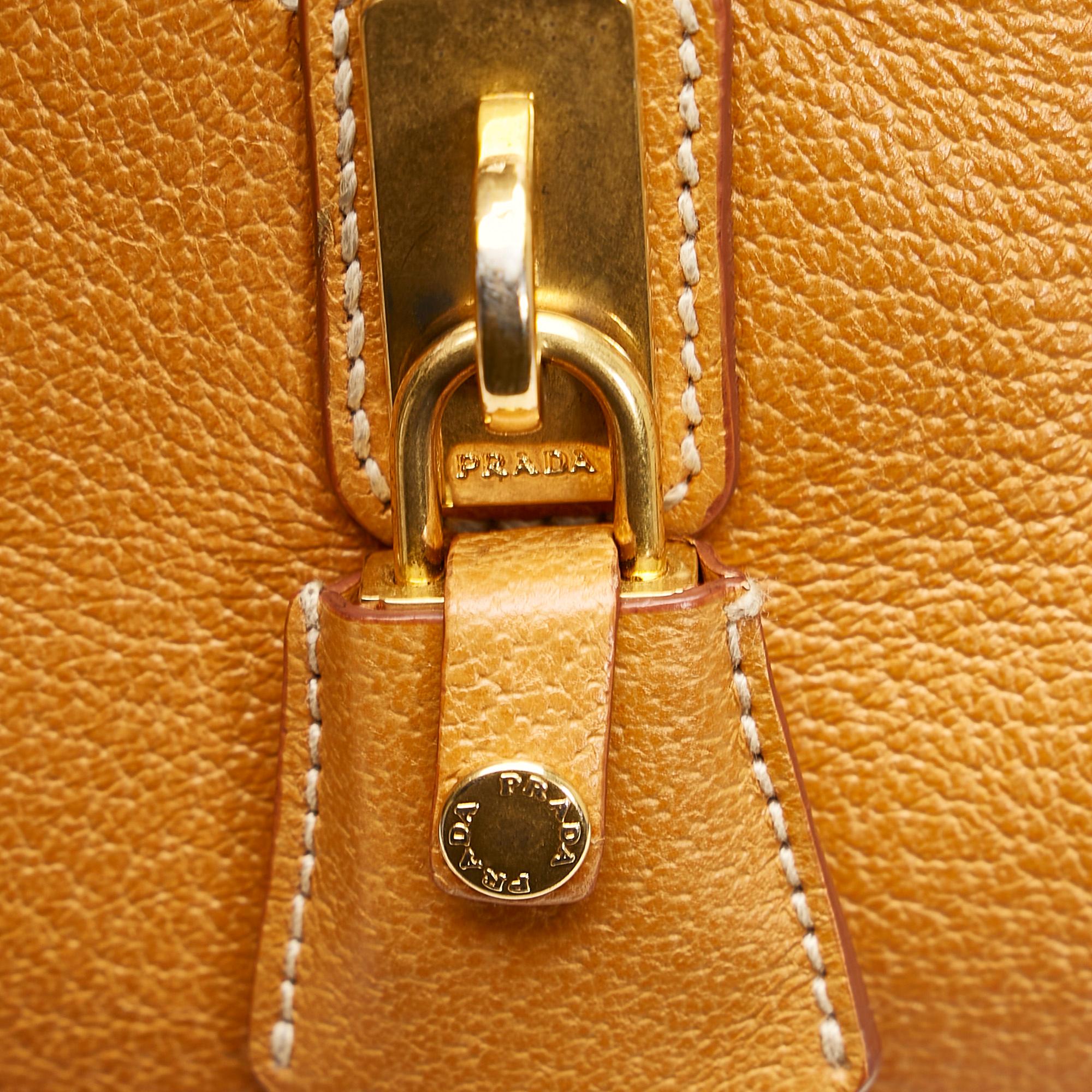 Prada Canapa Bowler Bag (SHG-V7Gtjn)