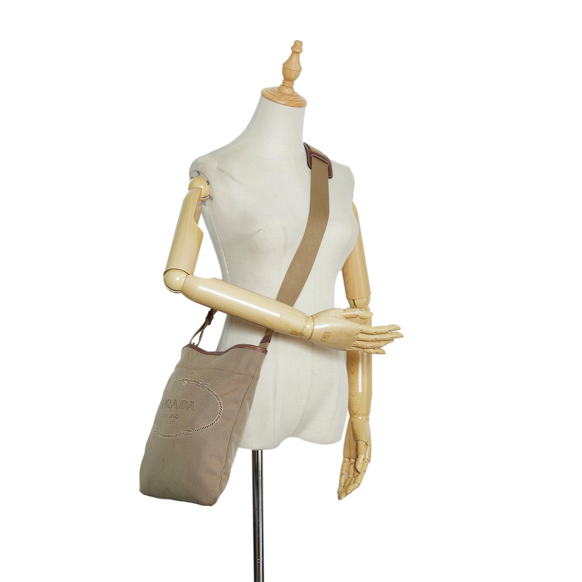 Prada Canapa Logo Crossbody Bag (SHG-tMh59m)