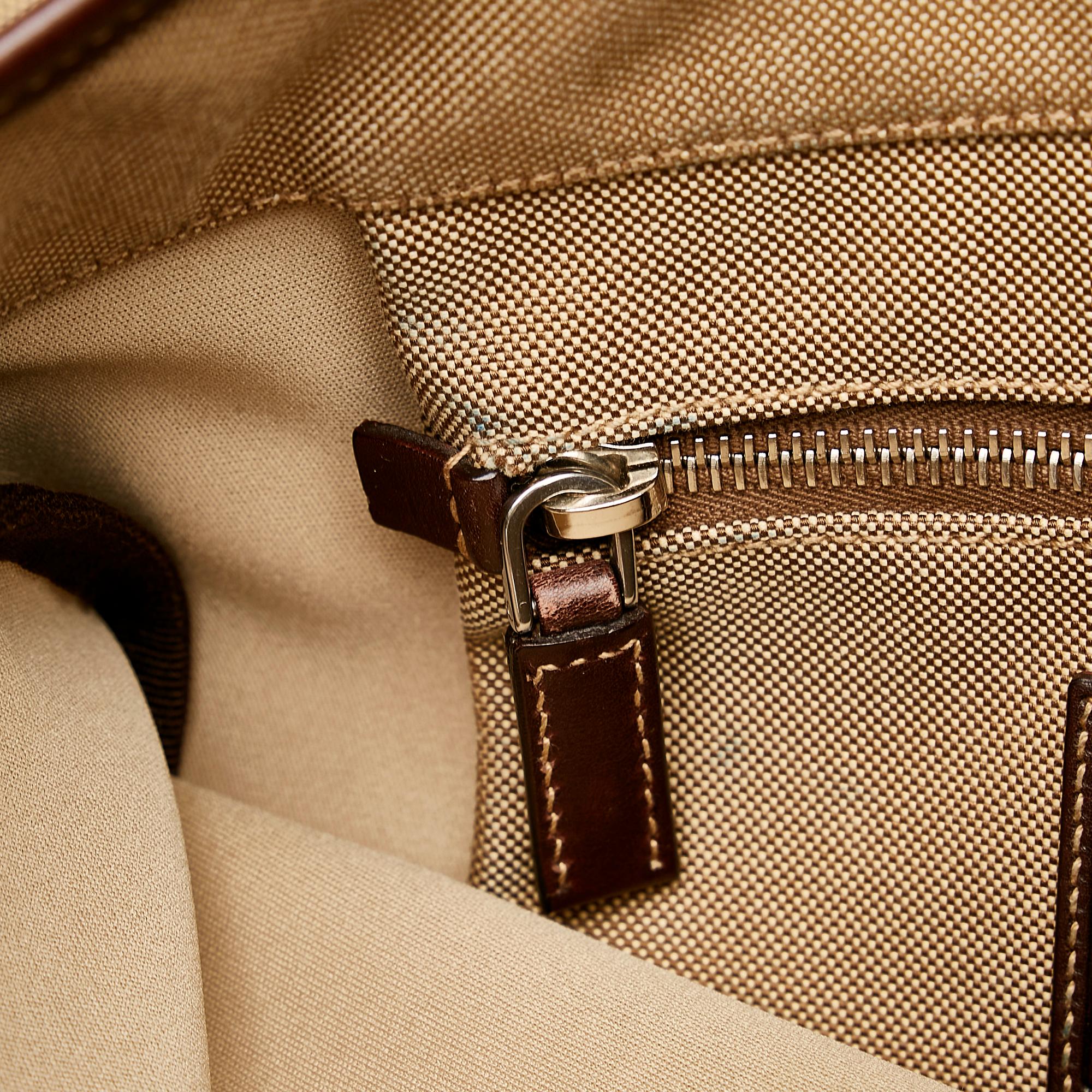 Prada Canapa Logo Crossbody Bag (SHG-zHfp51)