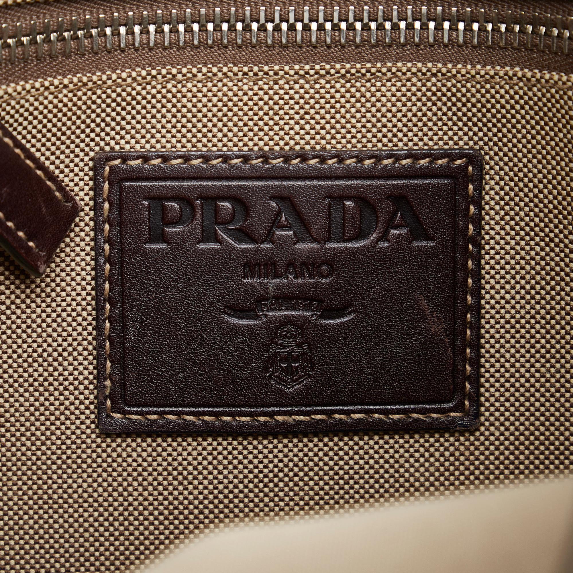 Prada Canapa Logo Crossbody (SHG-hIsO0S)