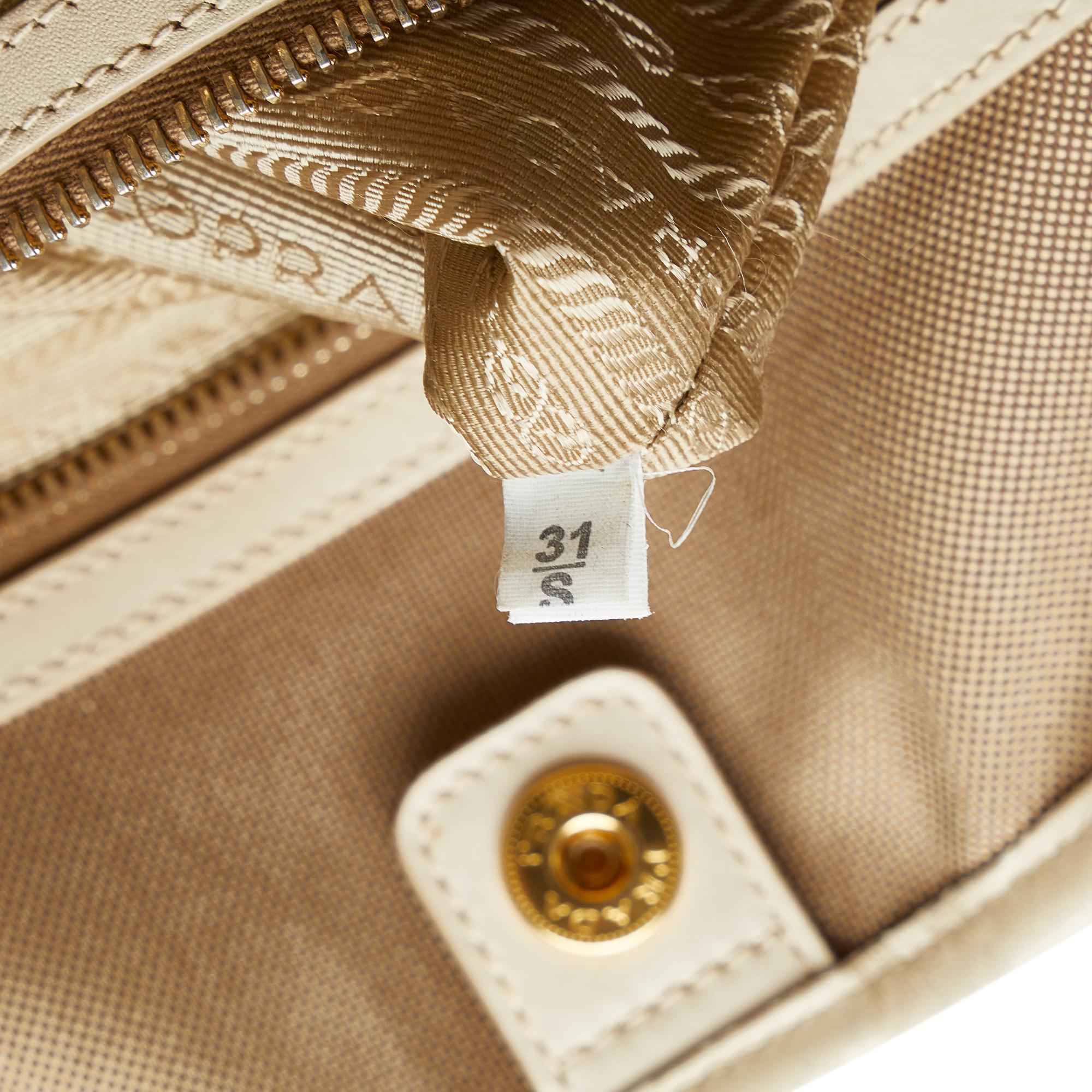 Prada Canapa Logo Satchel (SHG-x9apjX)