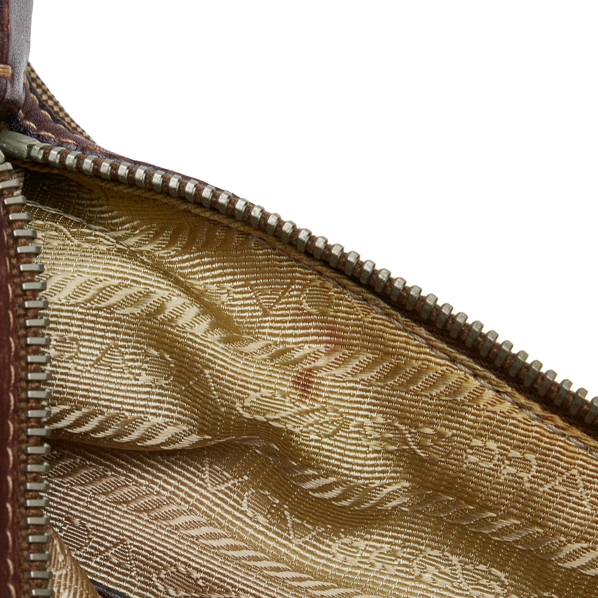 Prada Canapa Logo Shoulder Bag (SHG-p9ychY)