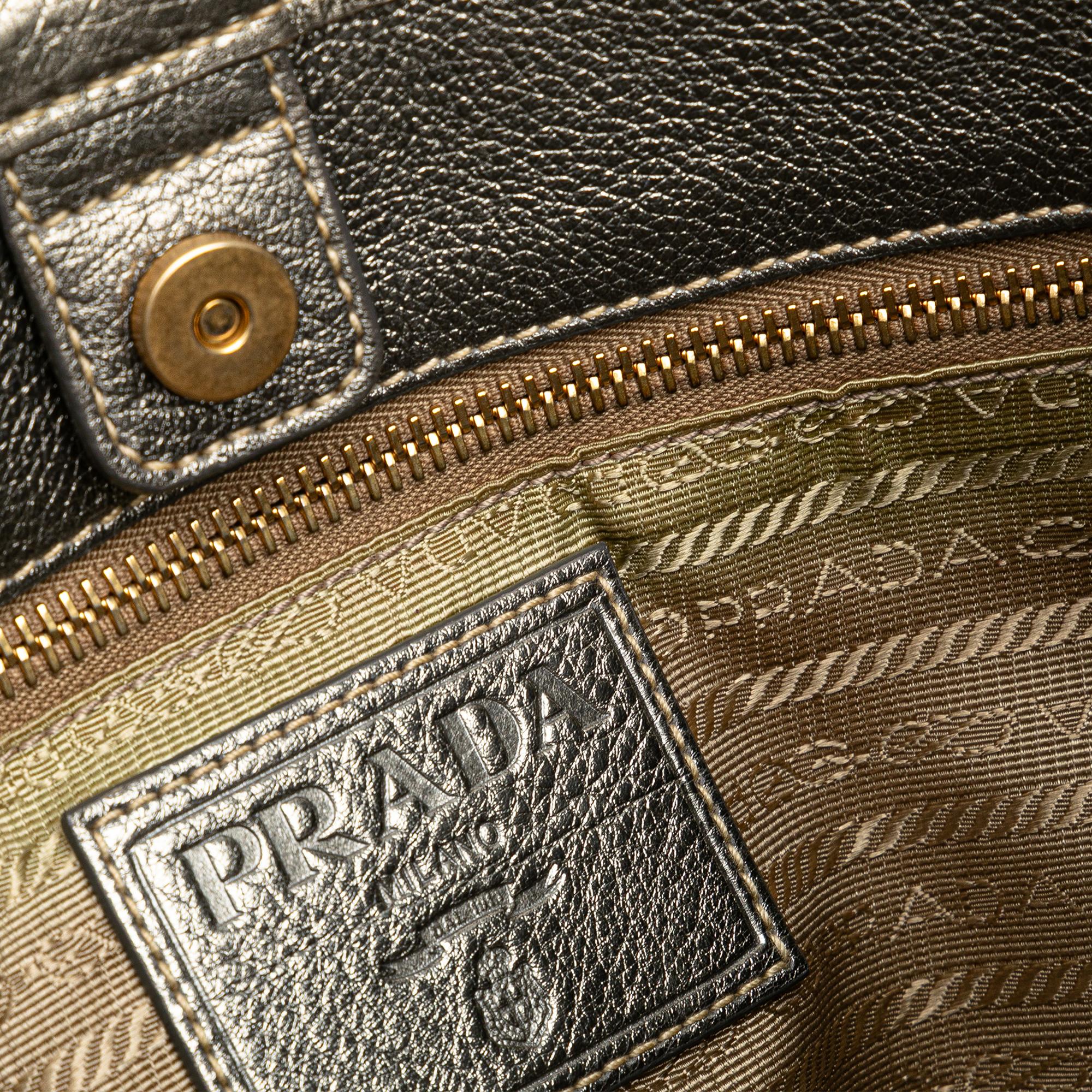 Prada Canapa Logo Shoulder Bag (SHG-MtRggi)