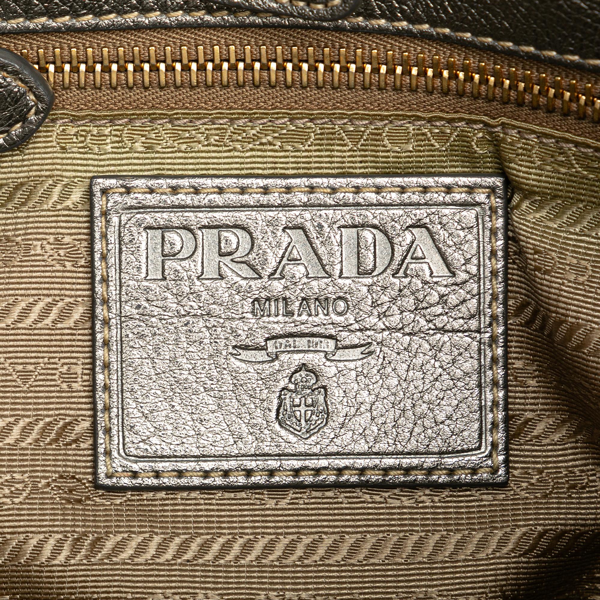 Prada Canapa Logo Shoulder Bag (SHG-MtRggi)