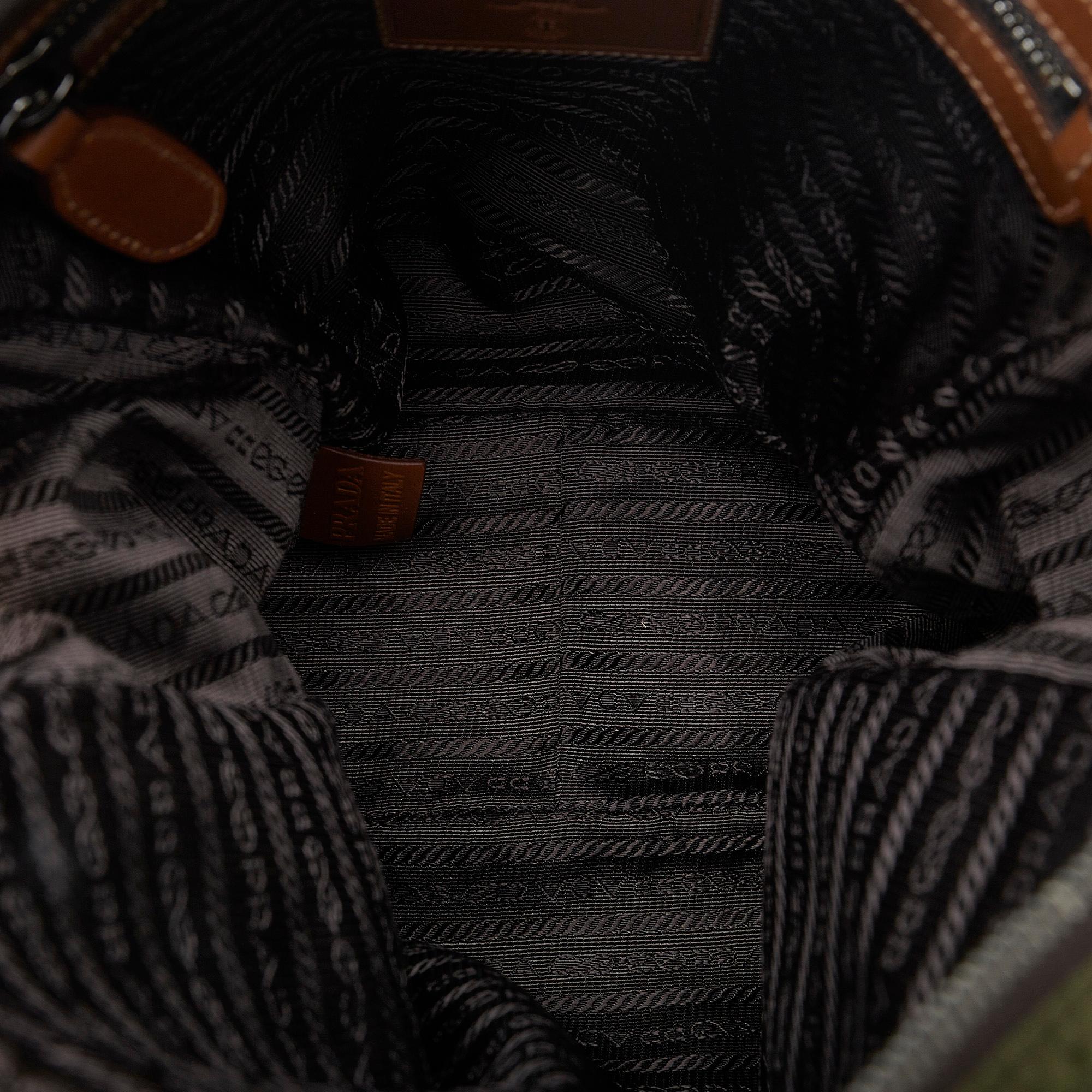 Prada Canapa Logo Tessuto Crossbody (SHG-80yRkx)