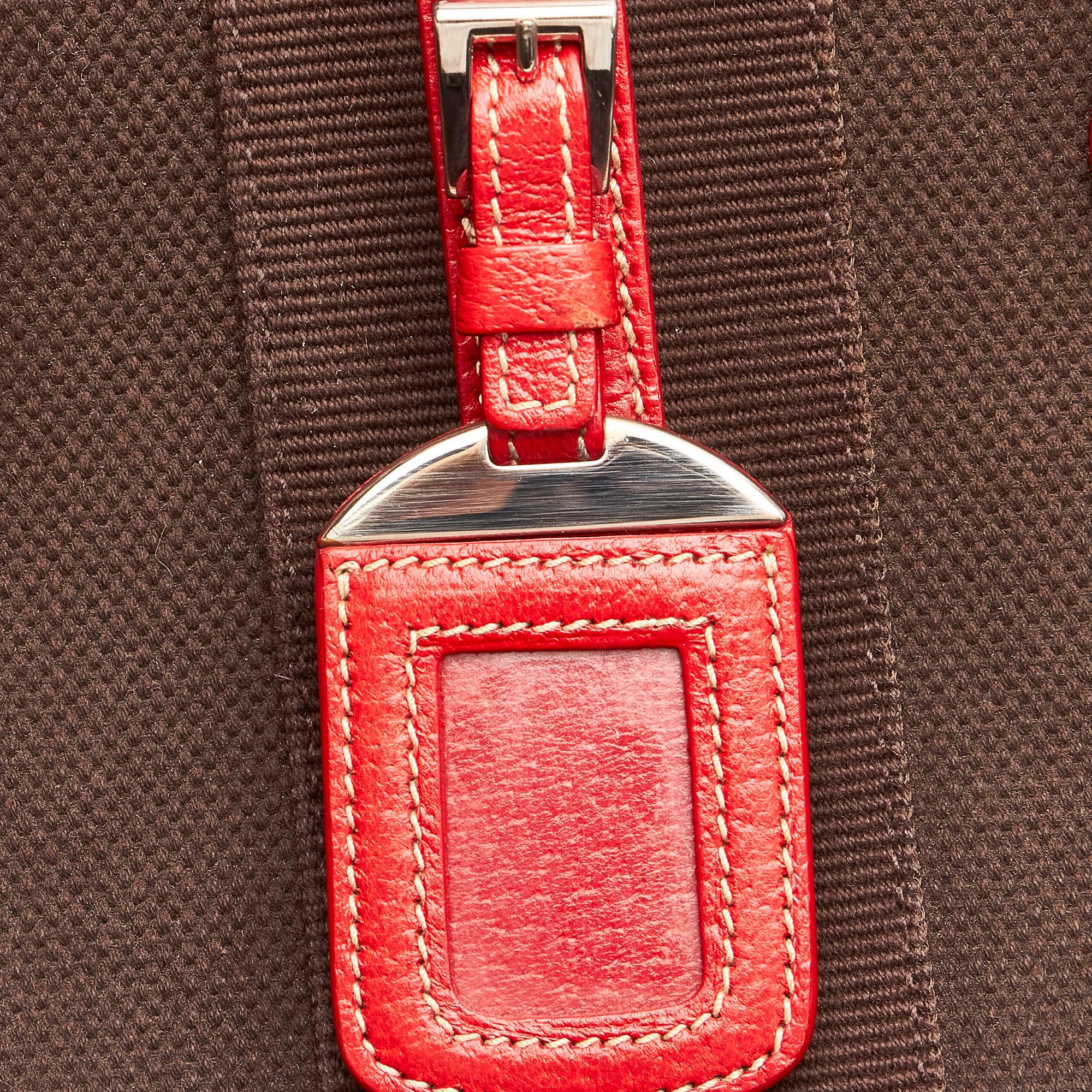 Prada Canvas Handbag (SHG-dtqioM)