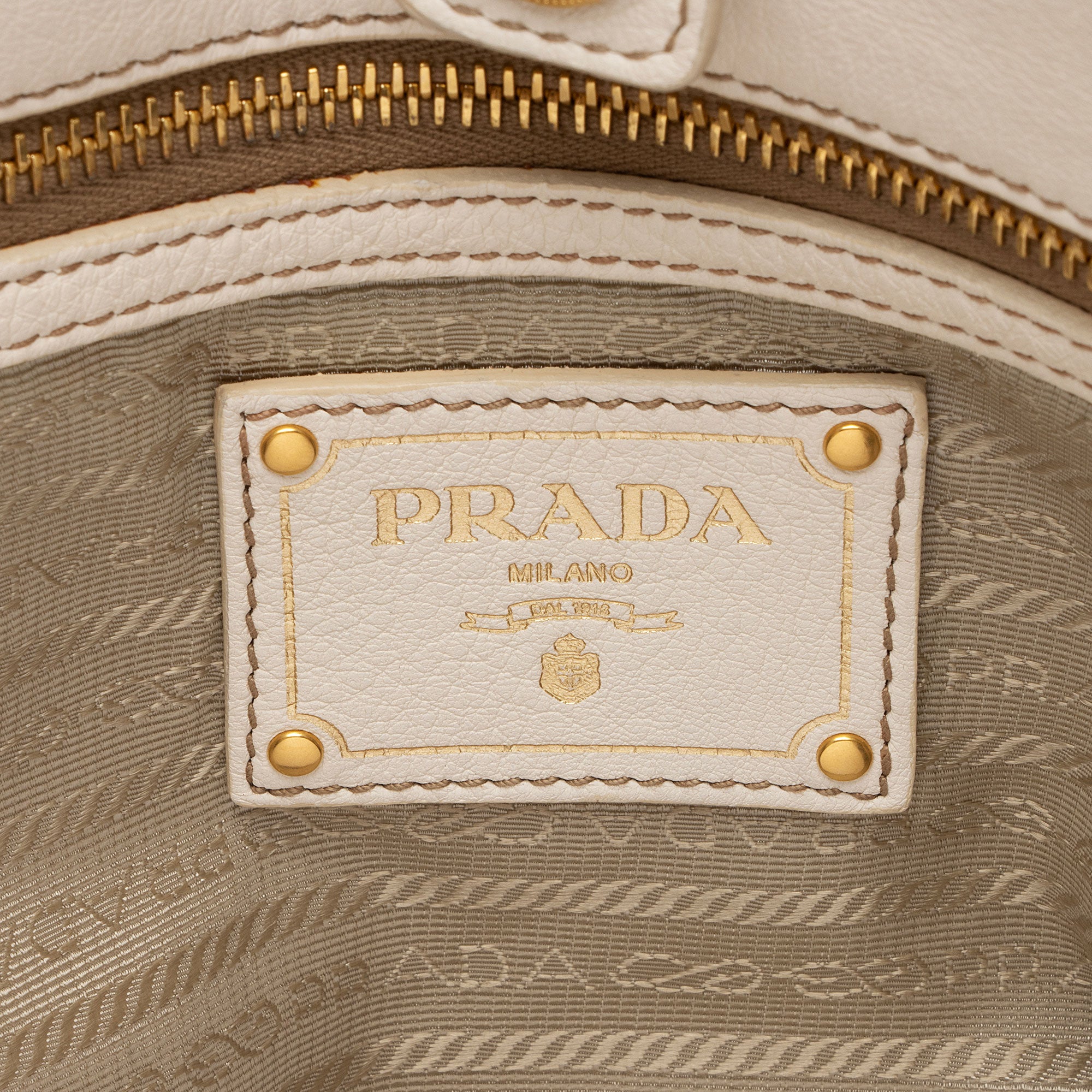 Prada Cervo Antik Shoulder Bag (SHF-eT3v2w)