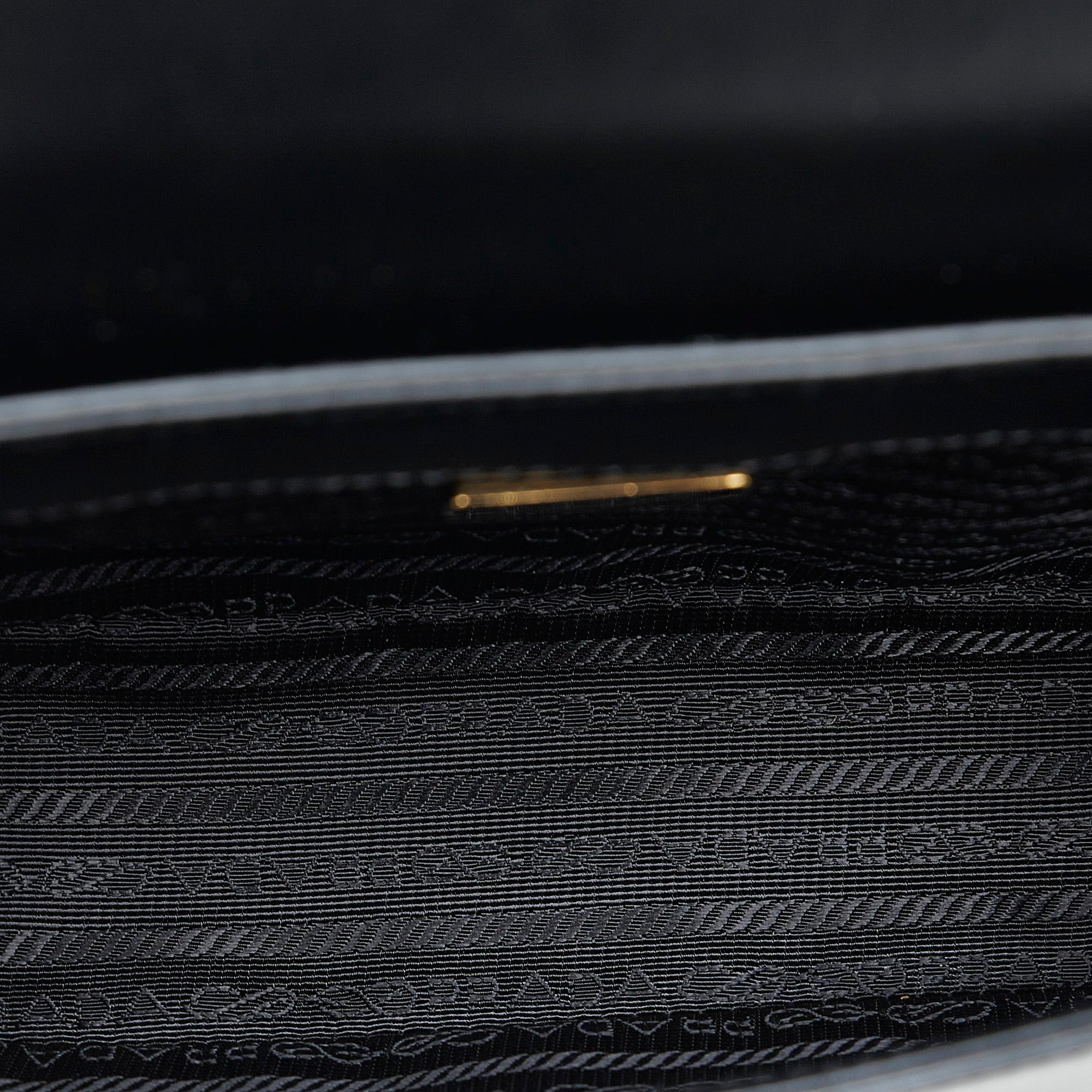 Prada City Calf Identity Flap Crossbody Bag (SHG-STZqGS)