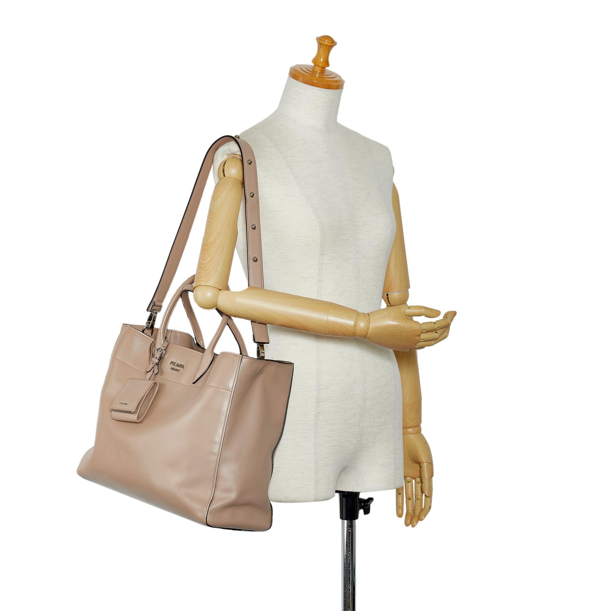 Prada Convertible Open Tote City Calf (SHG-mdtYD6)