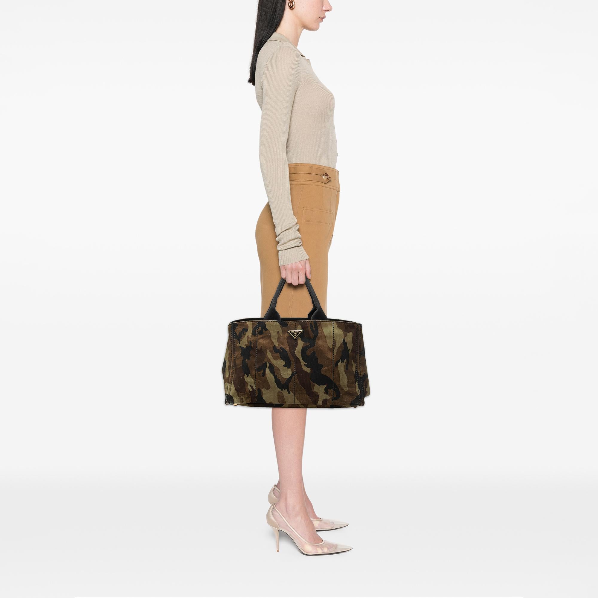 Prada Large Canvas Canapa Camouflage Stampata Tote
