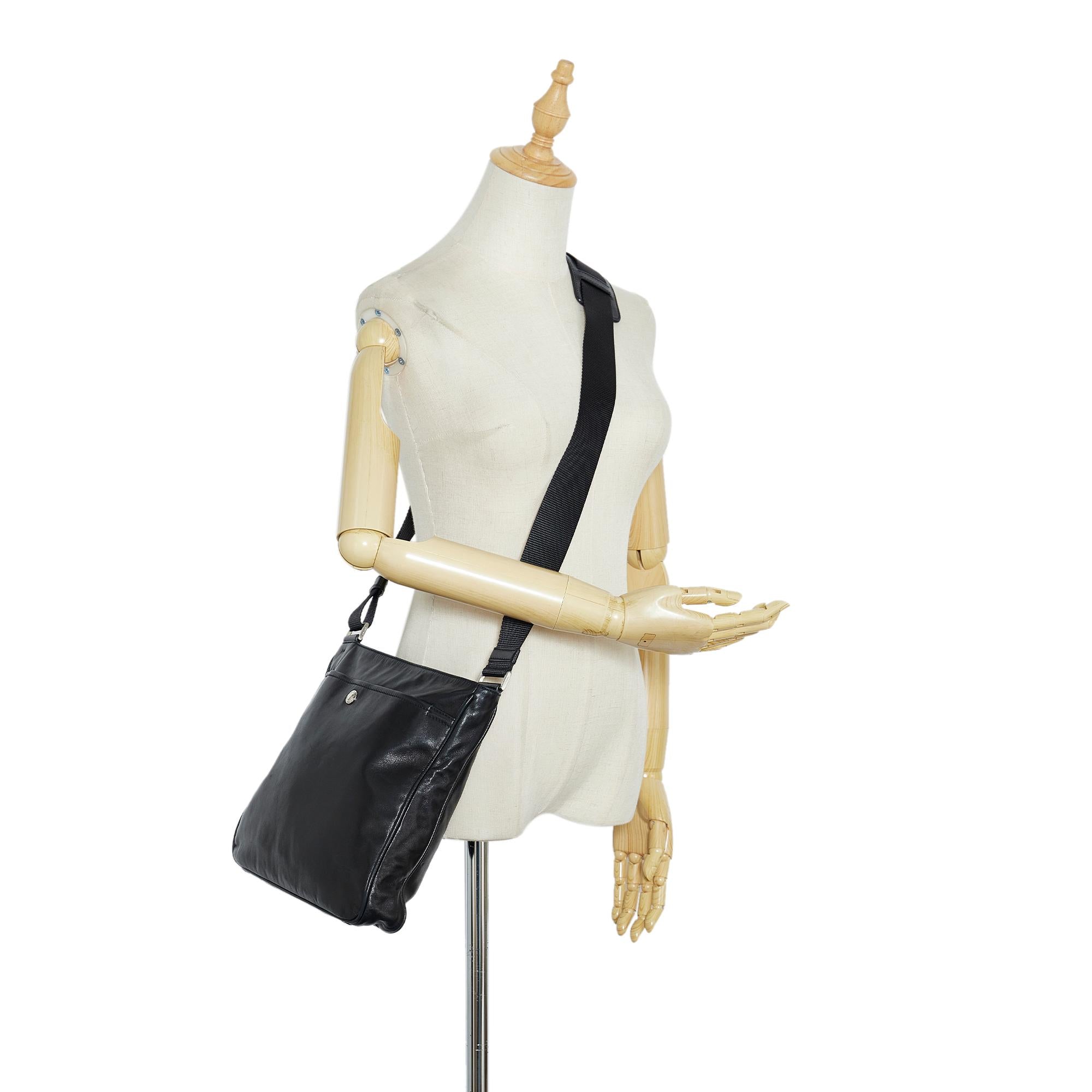 Prada Leather Crossbody Bag (SHG-wrJKSC)