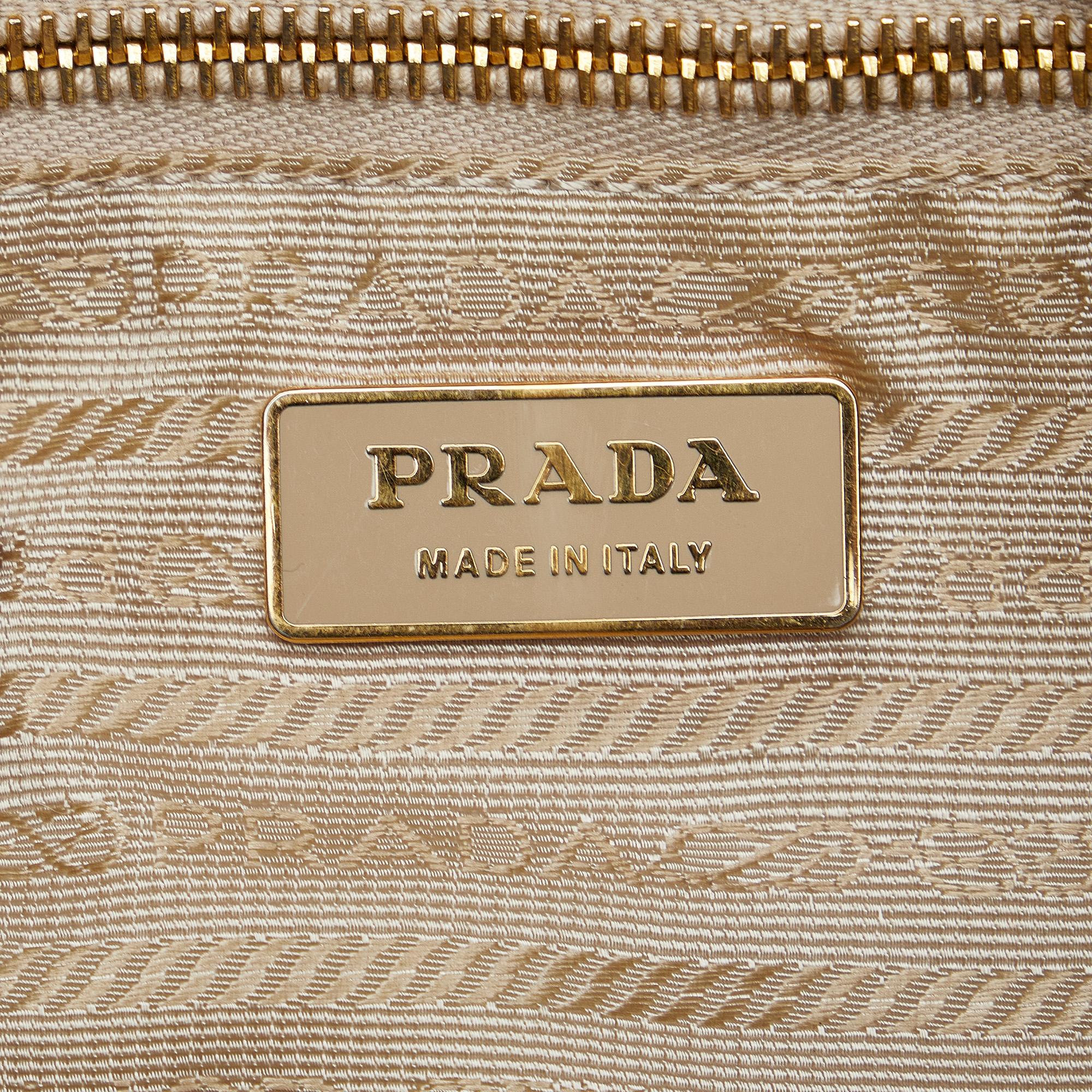 Prada Leather Shoulder Bag (SHG-SkNS14)