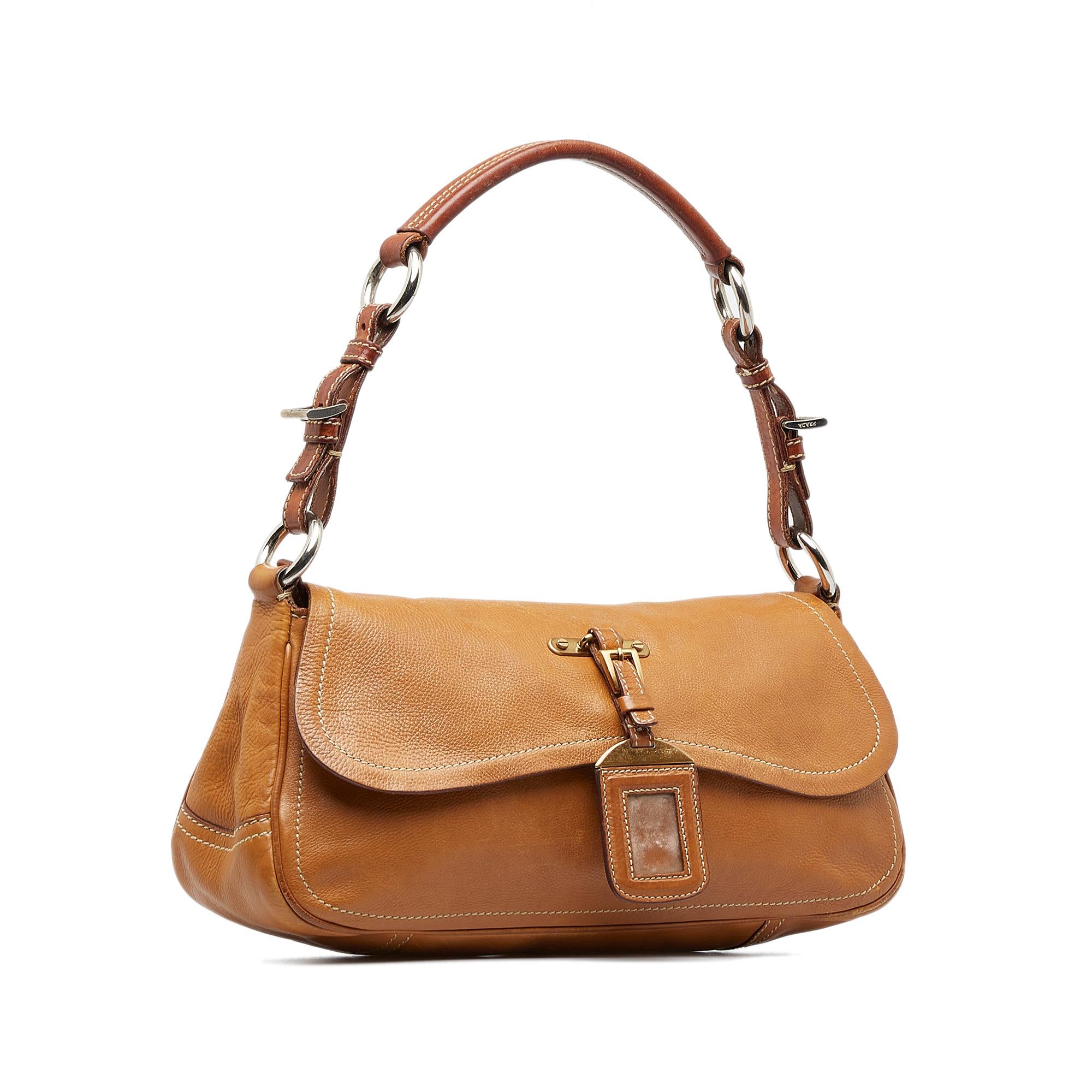 Prada Leather Shoulder Bag (SHG-SkNS14)