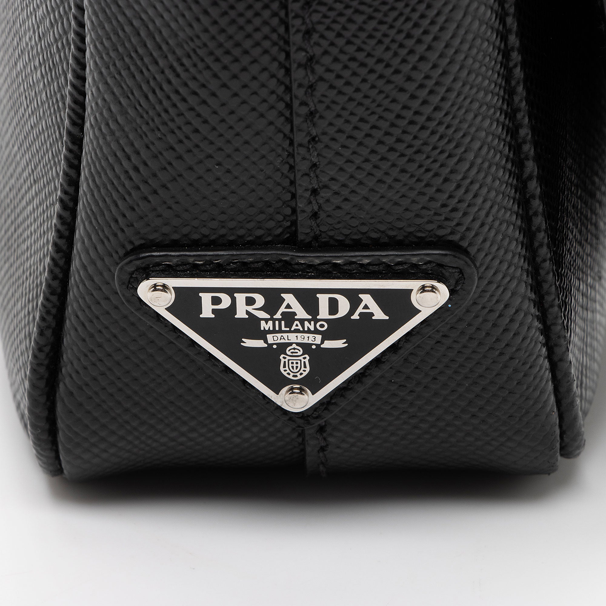 Prada Leather Triangle Logo Flap Shoulder Bag (SHF-gkkZ4n)