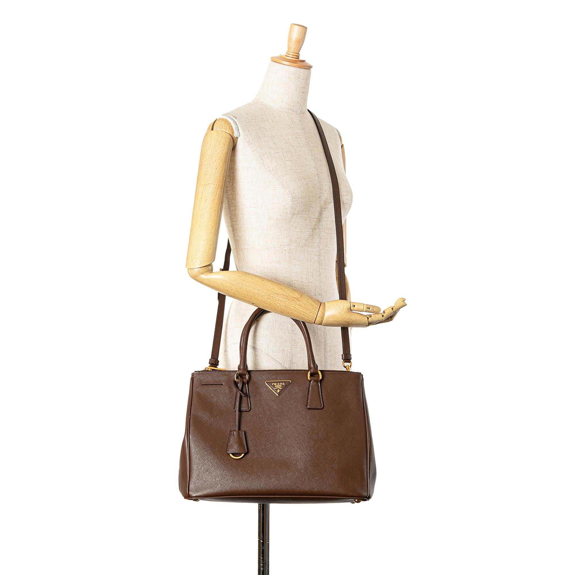 Prada Medium Saffiano Lux Galleria Double Zip (SHG-yqoyRJ)