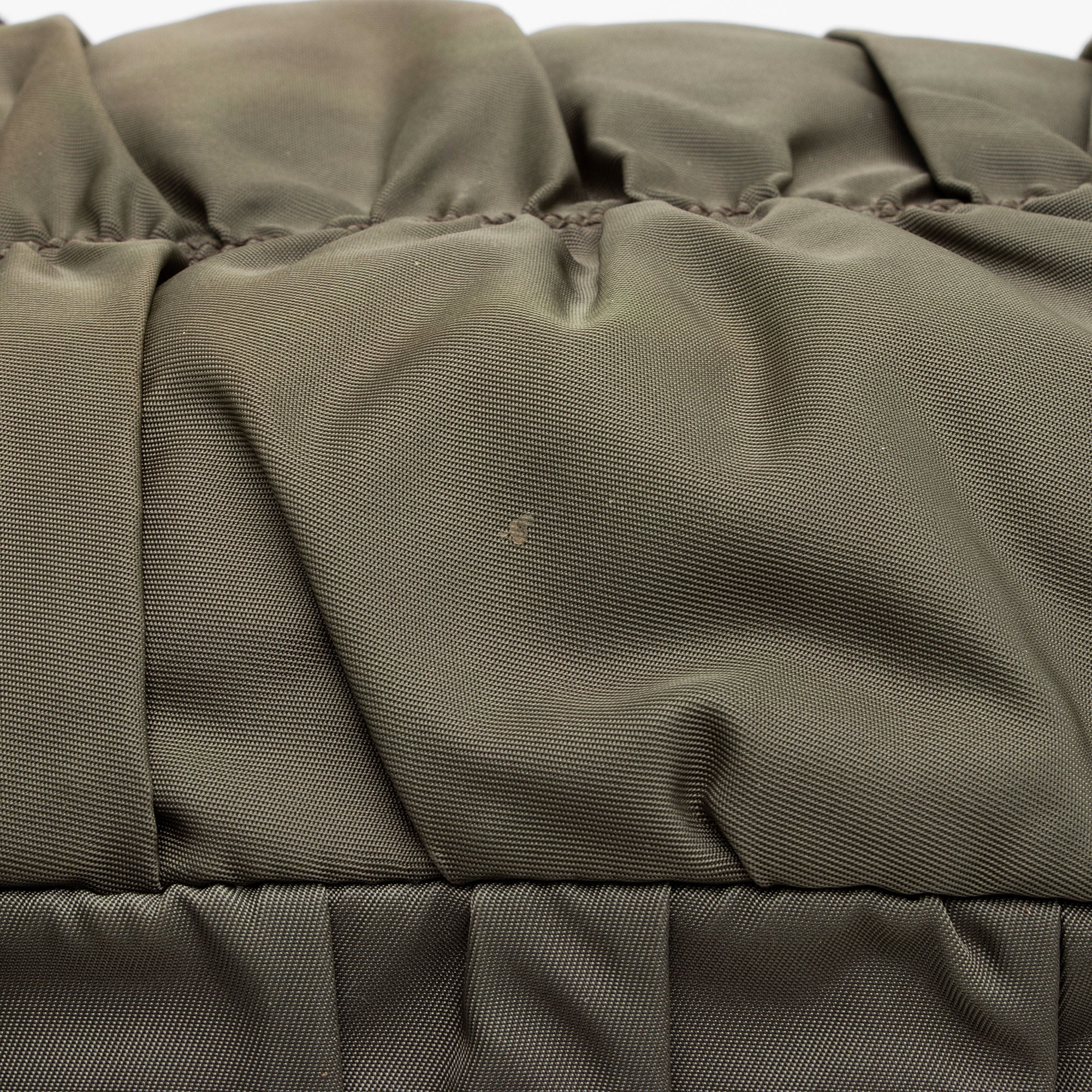 Prada Nappa Gauffre Tote (SHF-UtrjC4)