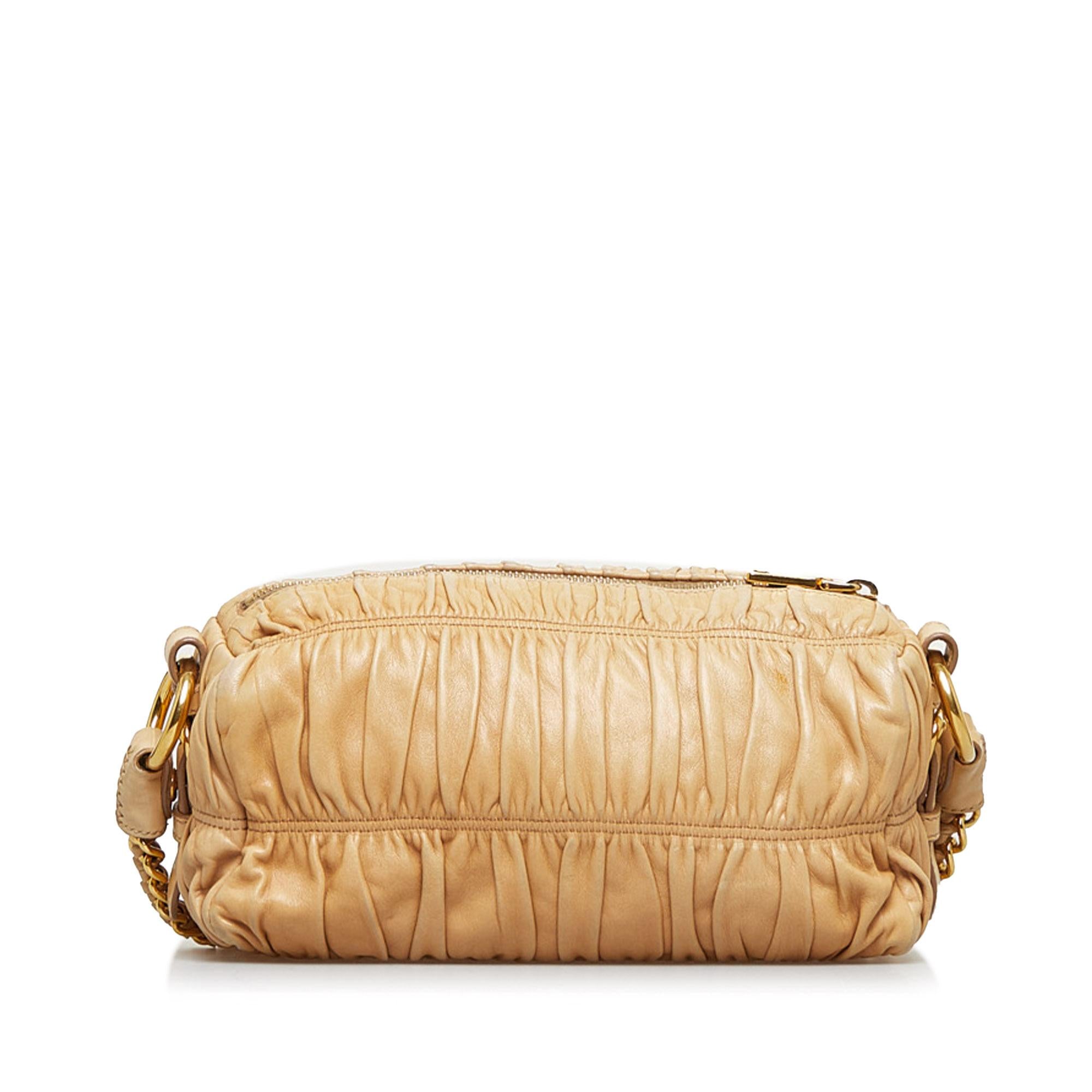 Prada Nappa Gaufre Chain Shoulder Bag (SHG-tjjCqR)