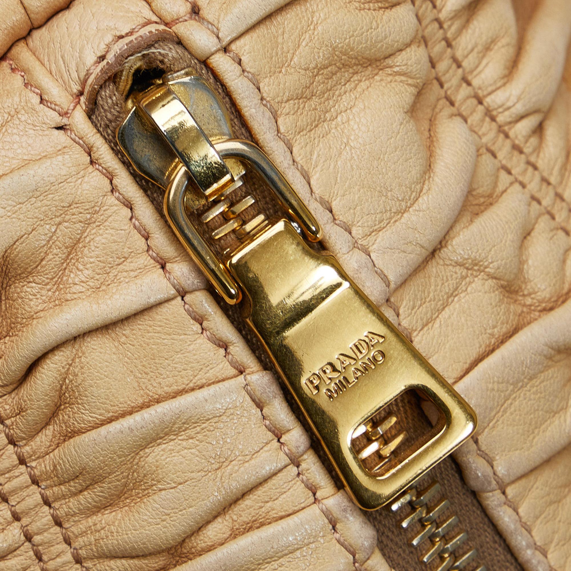 Prada Nappa Gaufre Chain Shoulder Bag (SHG-tjjCqR)