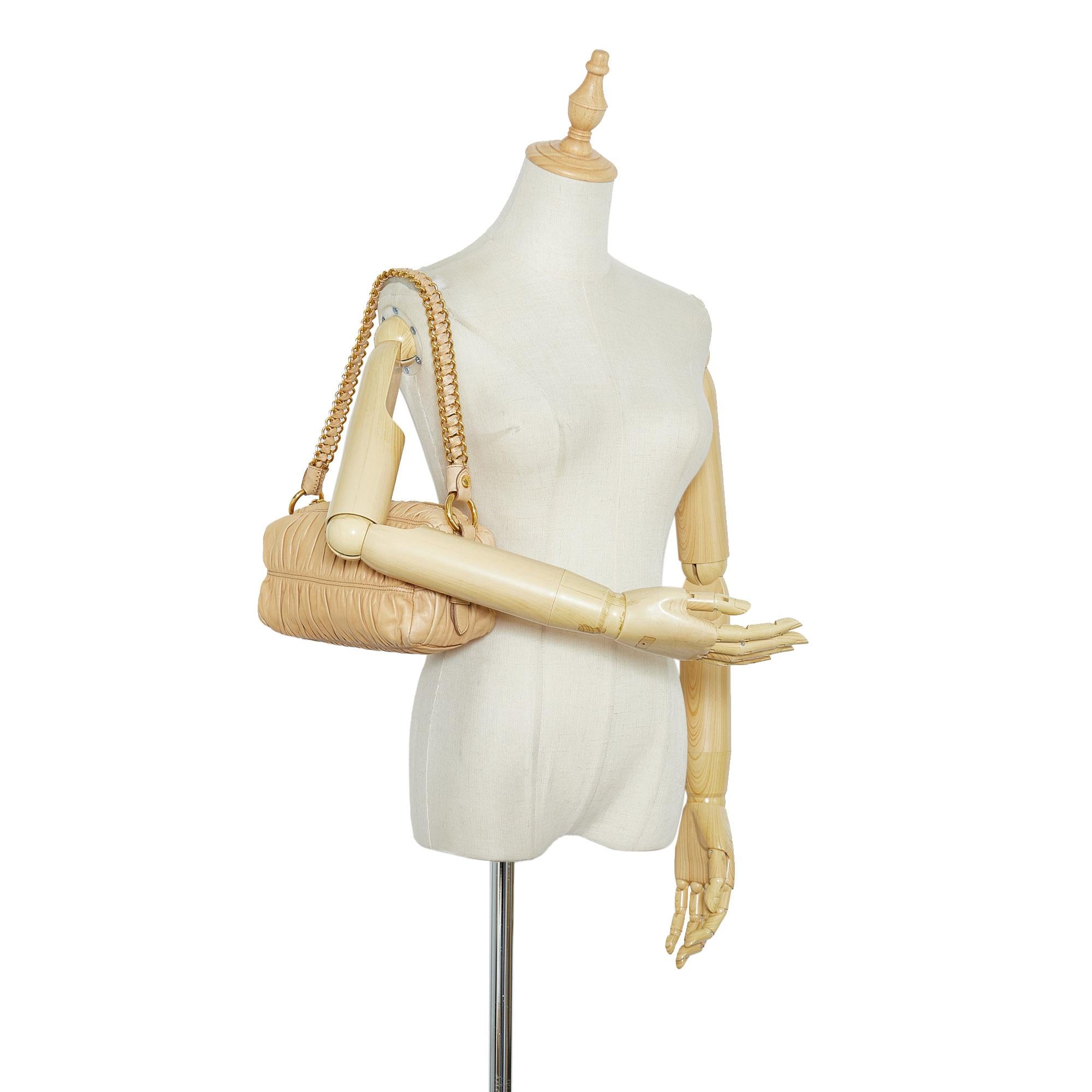 Prada Nappa Gaufre Chain Shoulder Bag (SHG-tjjCqR)