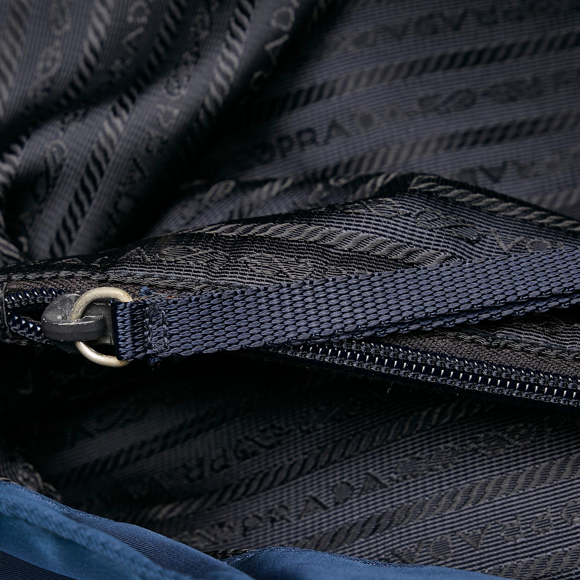 Prada Nylon Tote (SHG-36639)