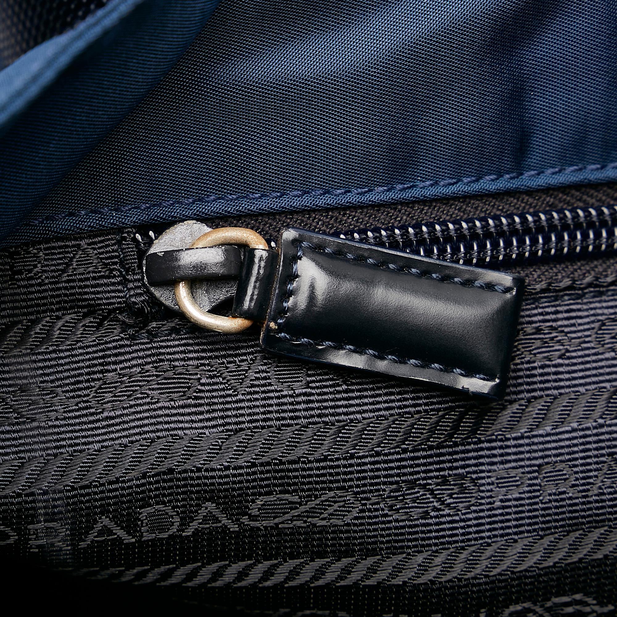 Prada Nylon Tote (SHG-36639)