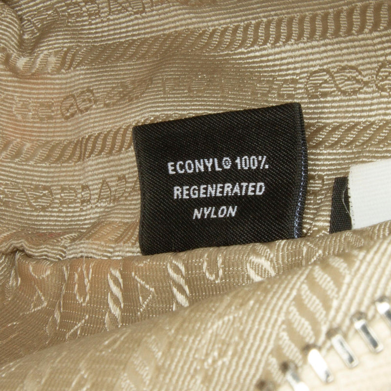 Prada Re-Edition 2005 Re-Nylon bag (SHG-6XAqX5)