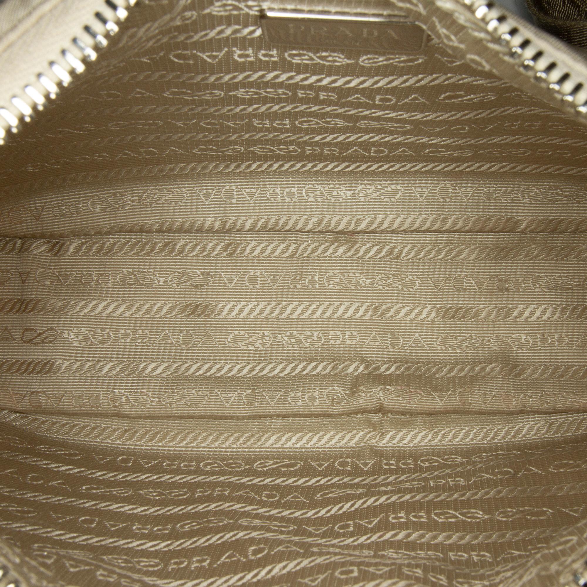 Prada Re-Edition 2005 Re-Nylon bag (SHG-6XAqX5)