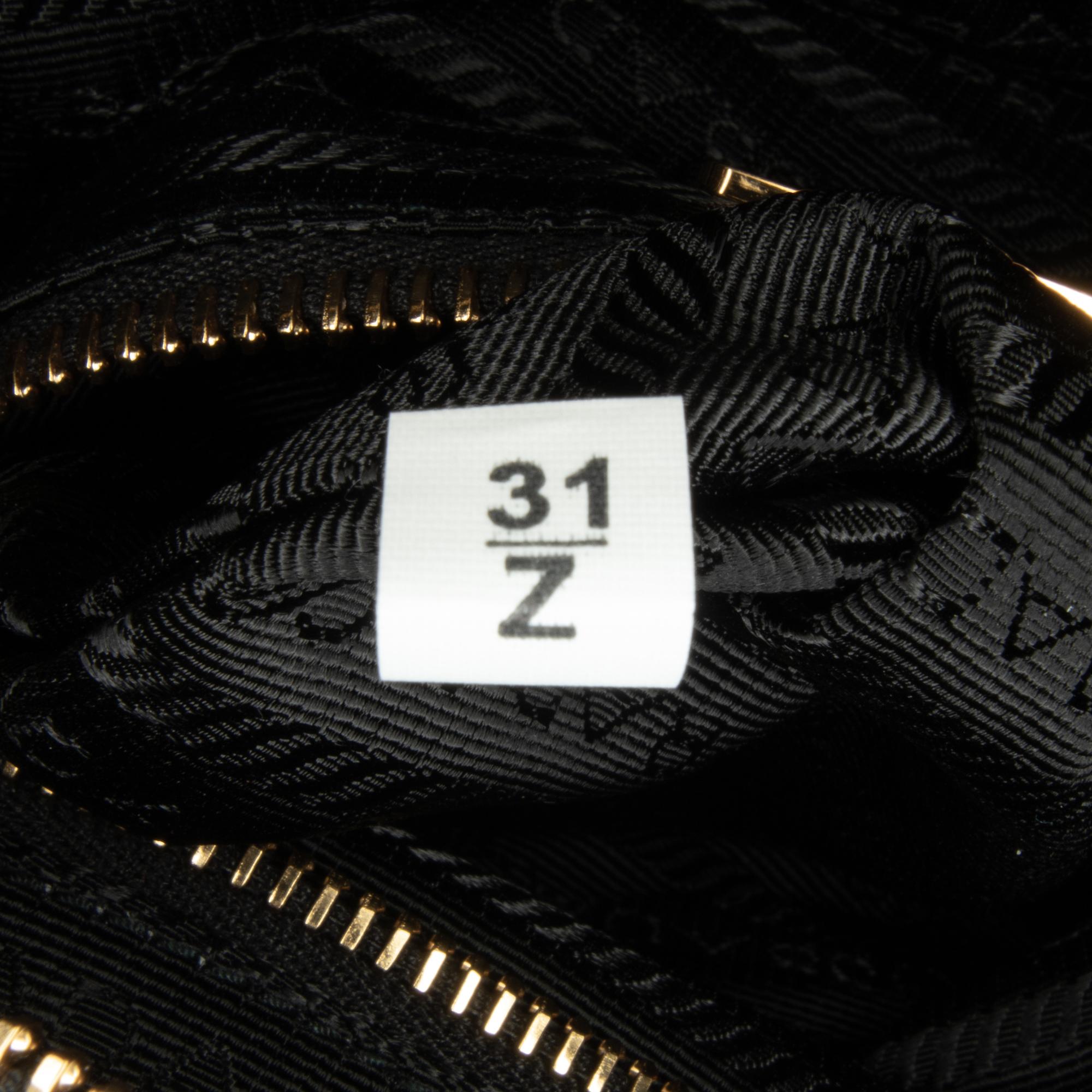 Prada Re-Nylon Re-Edition 1995 Chaine Shoulder Bag (SHG-UjeRfW)