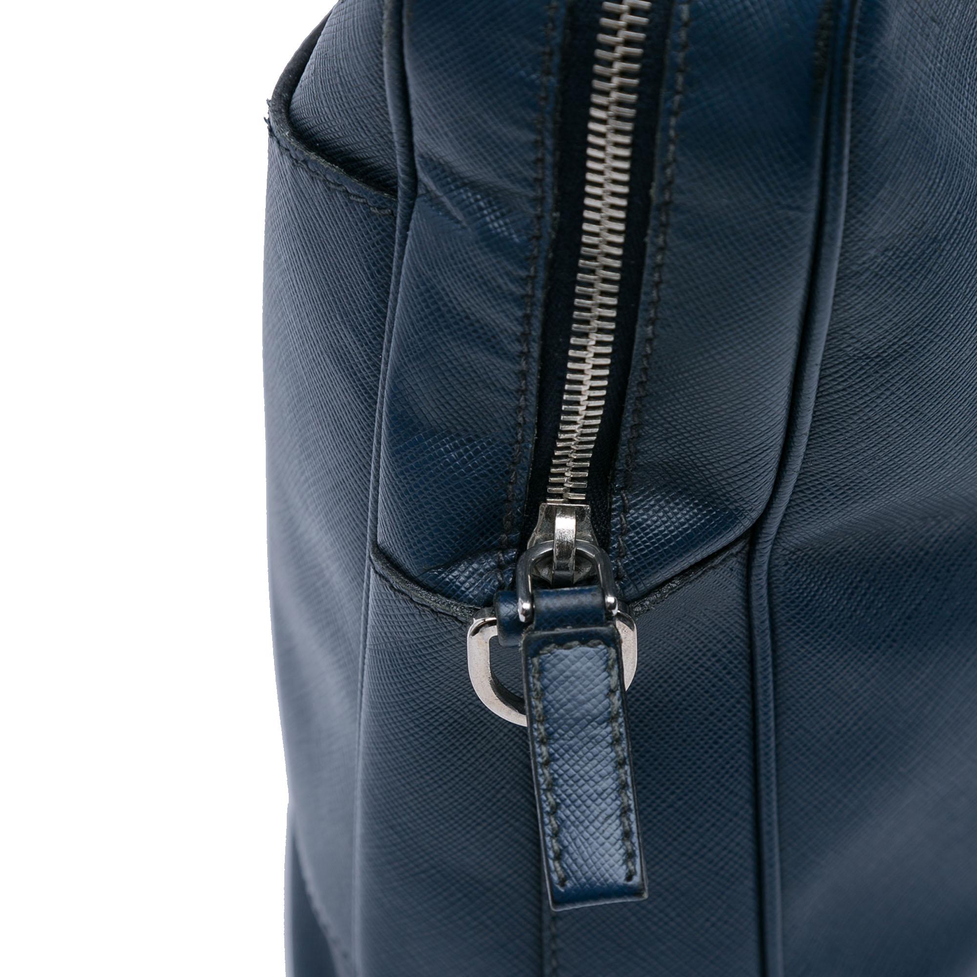 Prada Saffiano Business Bag (SHG-tkjwnt)