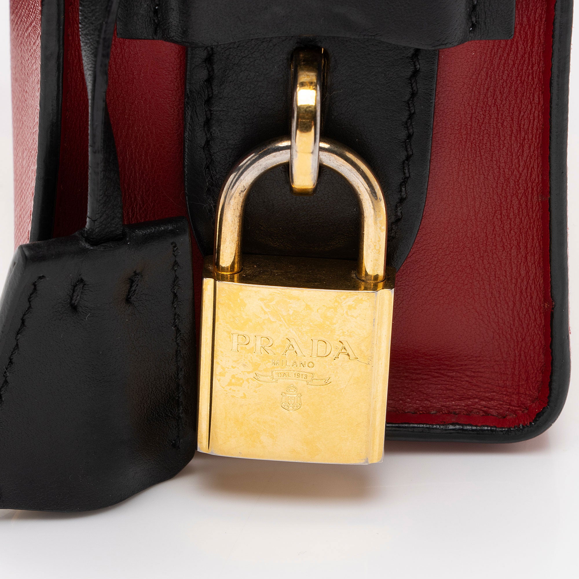 Prada Saffiano City Calf Esplanade Crossbody Bag (SHF-aLiiW2)
