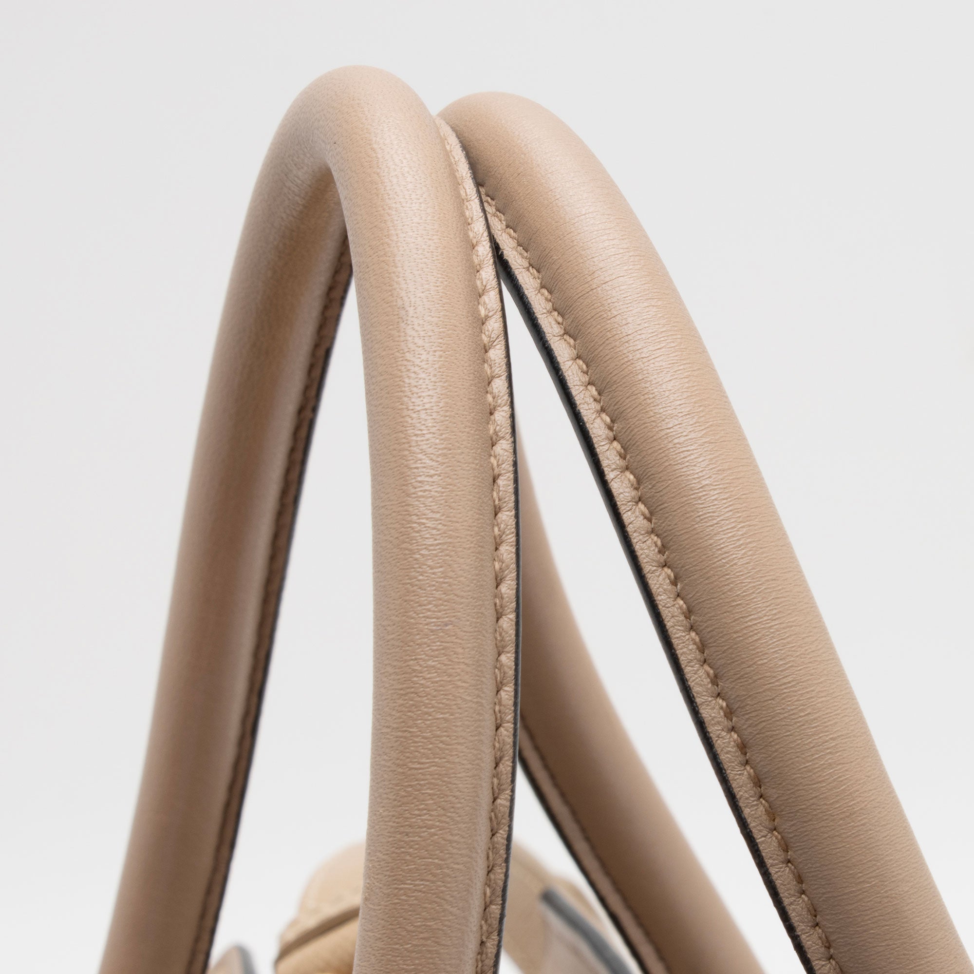 Prada Saffiano City Calf Esplanade Medium Tote (SHF-1eJe1G)