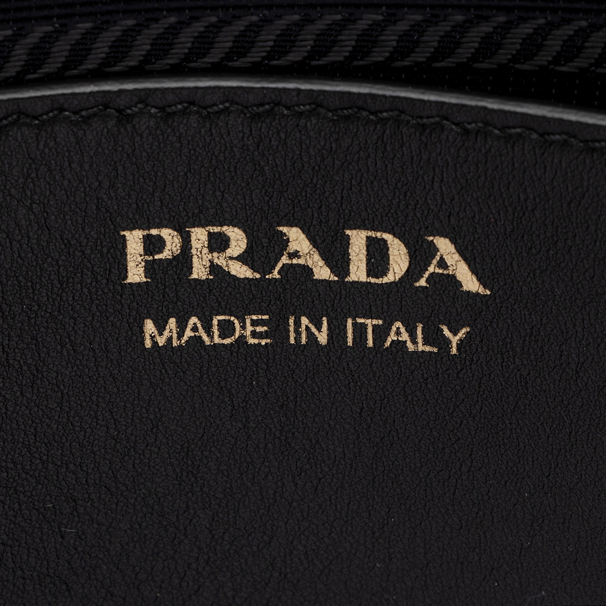 Prada Saffiano City Calf Esplanade Medium Tote (SHF-gGZXTx)