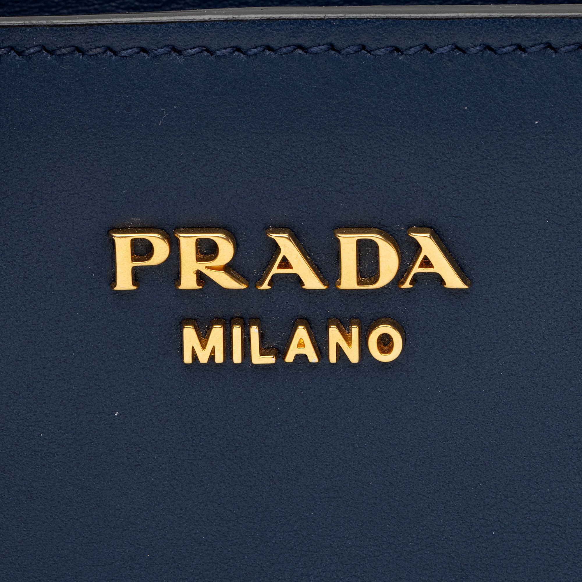 Prada Saffiano City Calf Esplanade Medium Tote (SHF-gGZXTx)