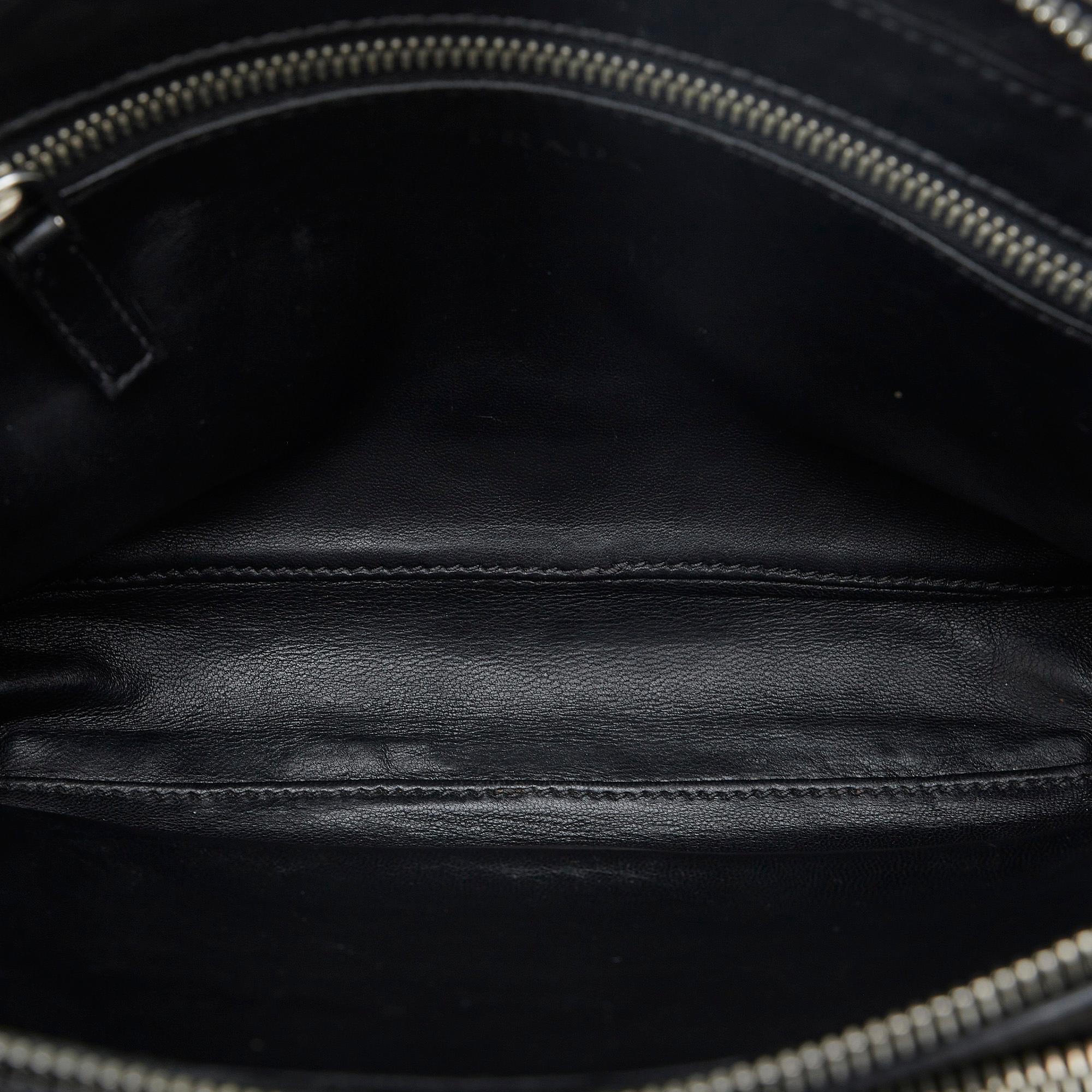 Prada Saffiano Clutch (SHG-bUHRWq)