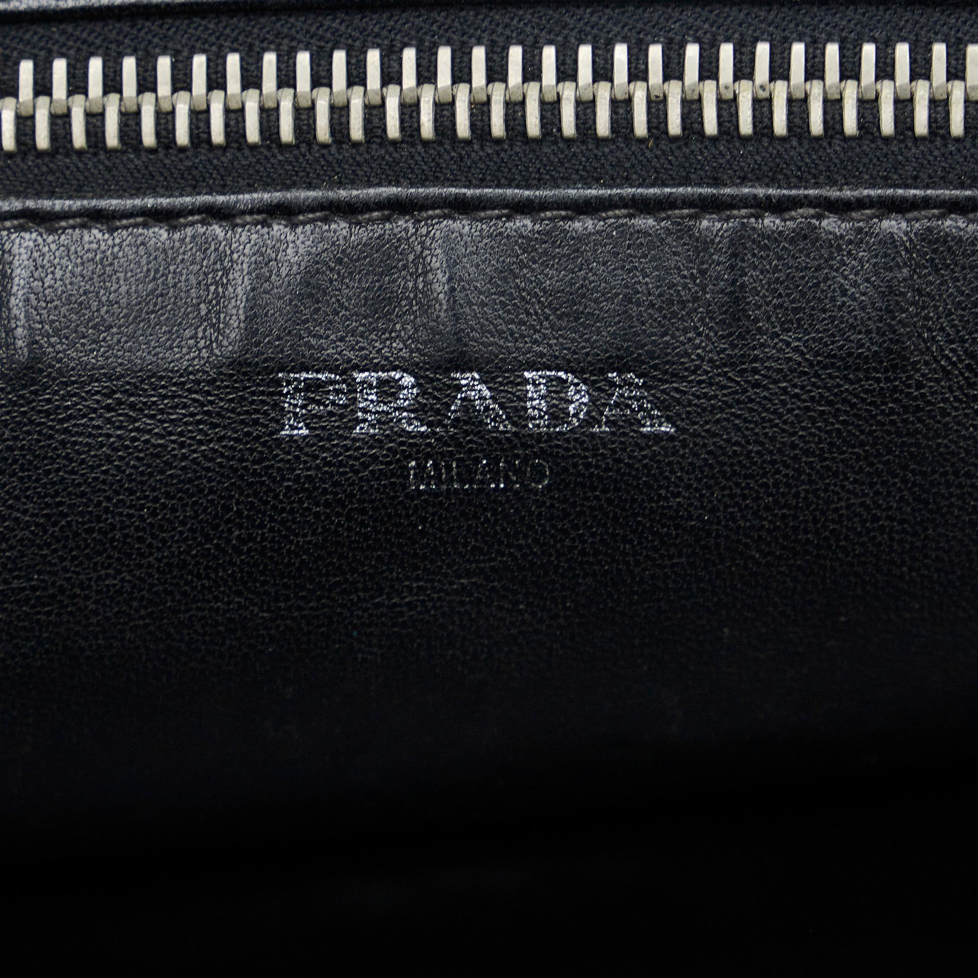 Prada Saffiano Clutch (SHG-bUHRWq)