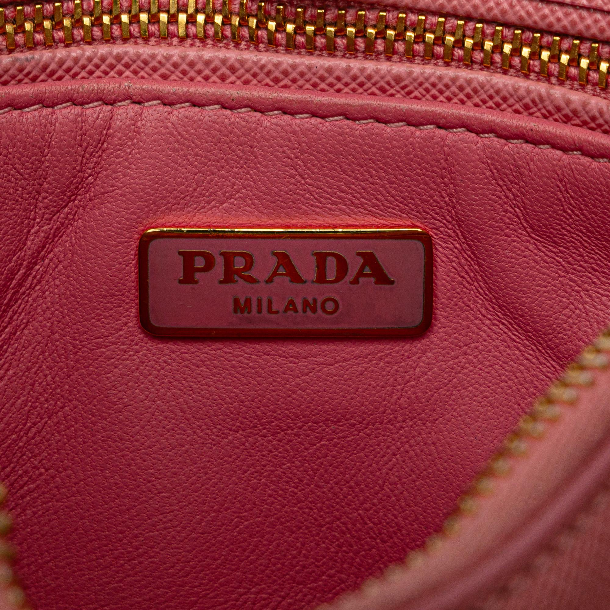 Prada Saffiano Crossbody Bag (SHG-p3vcCc)