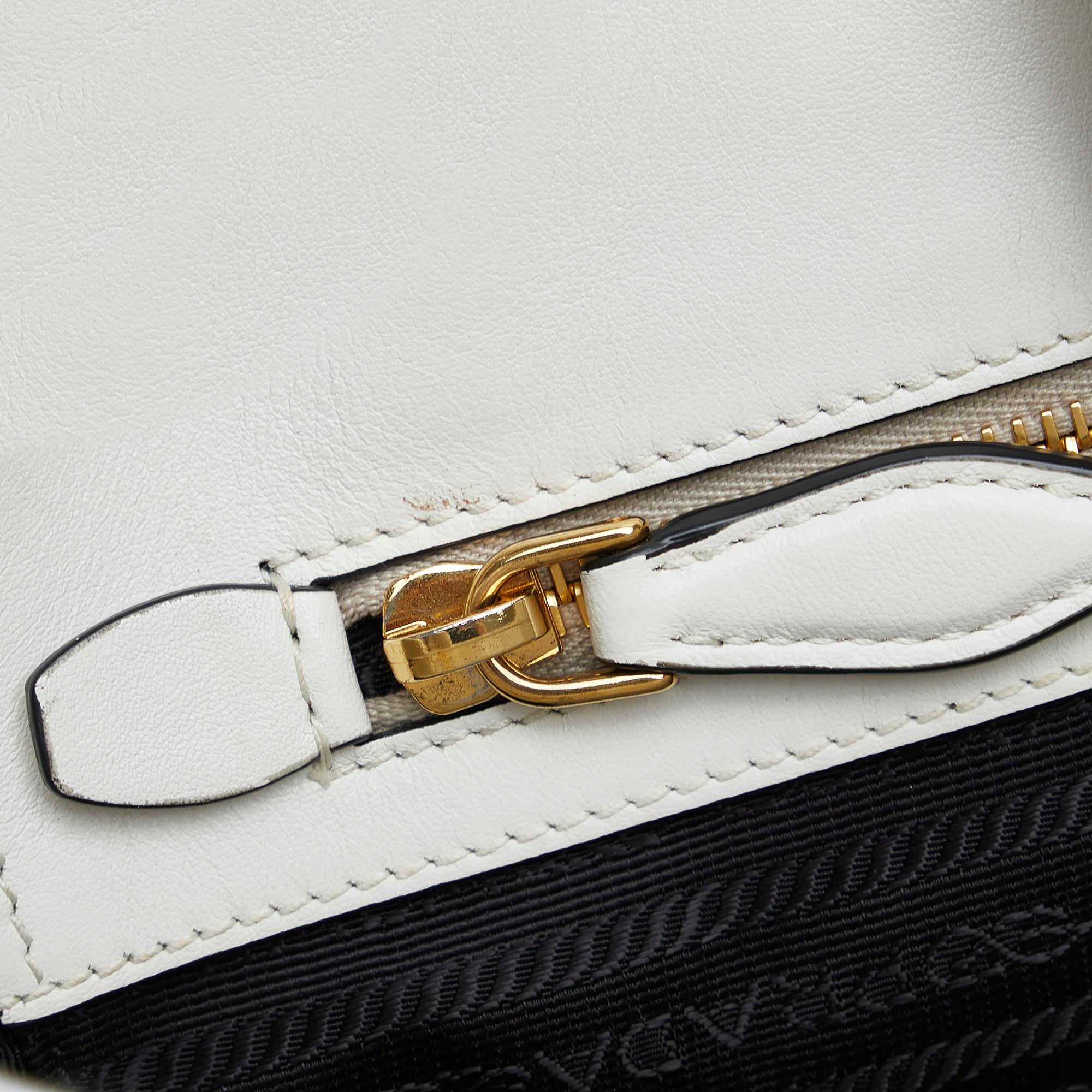 Prada Saffiano Galleria Satchel (SHG-g3gPbG)