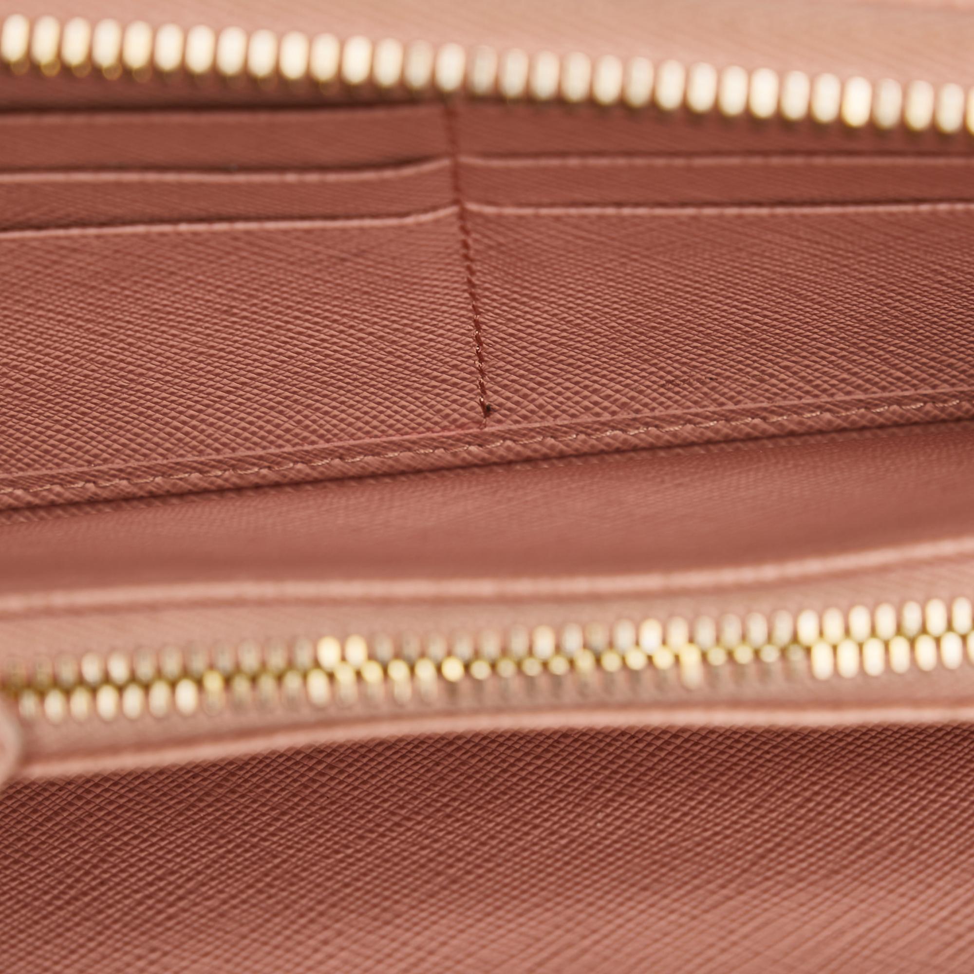 Prada Saffiano Leather Long Wallet (SHG-wboHEP)