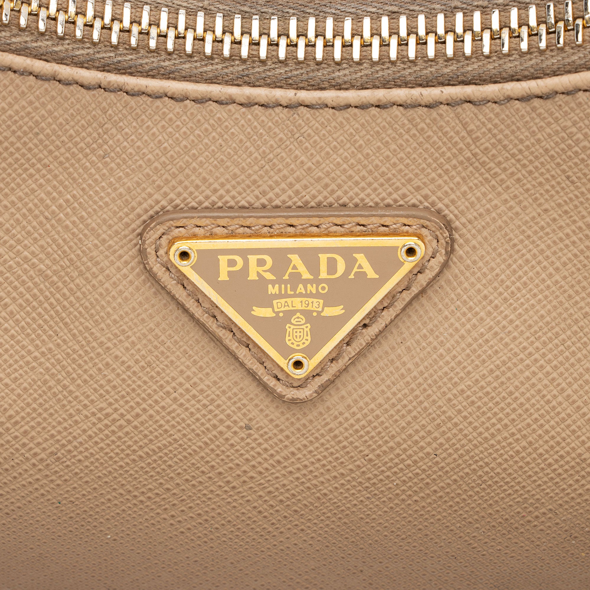Prada Saffiano Re-Edition 2005 Crossbody