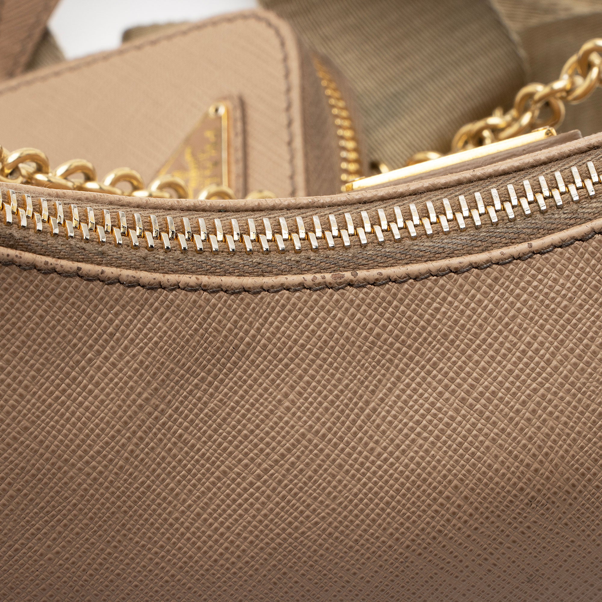 Prada Saffiano Re-Edition 2005 Crossbody