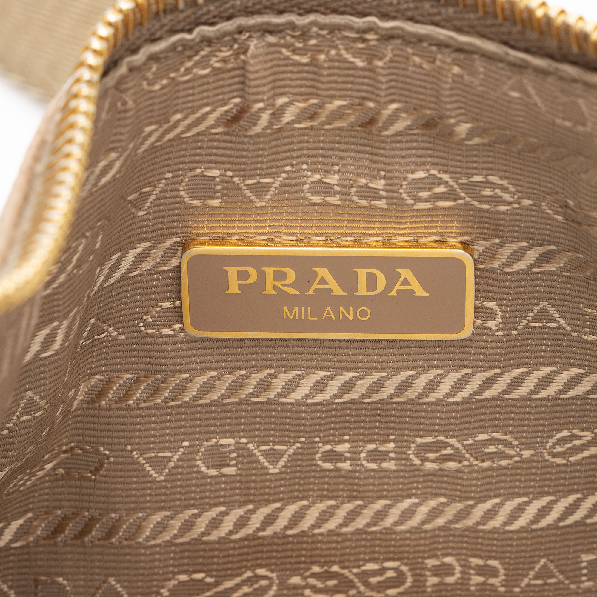Prada Saffiano Re-Edition 2005 Crossbody