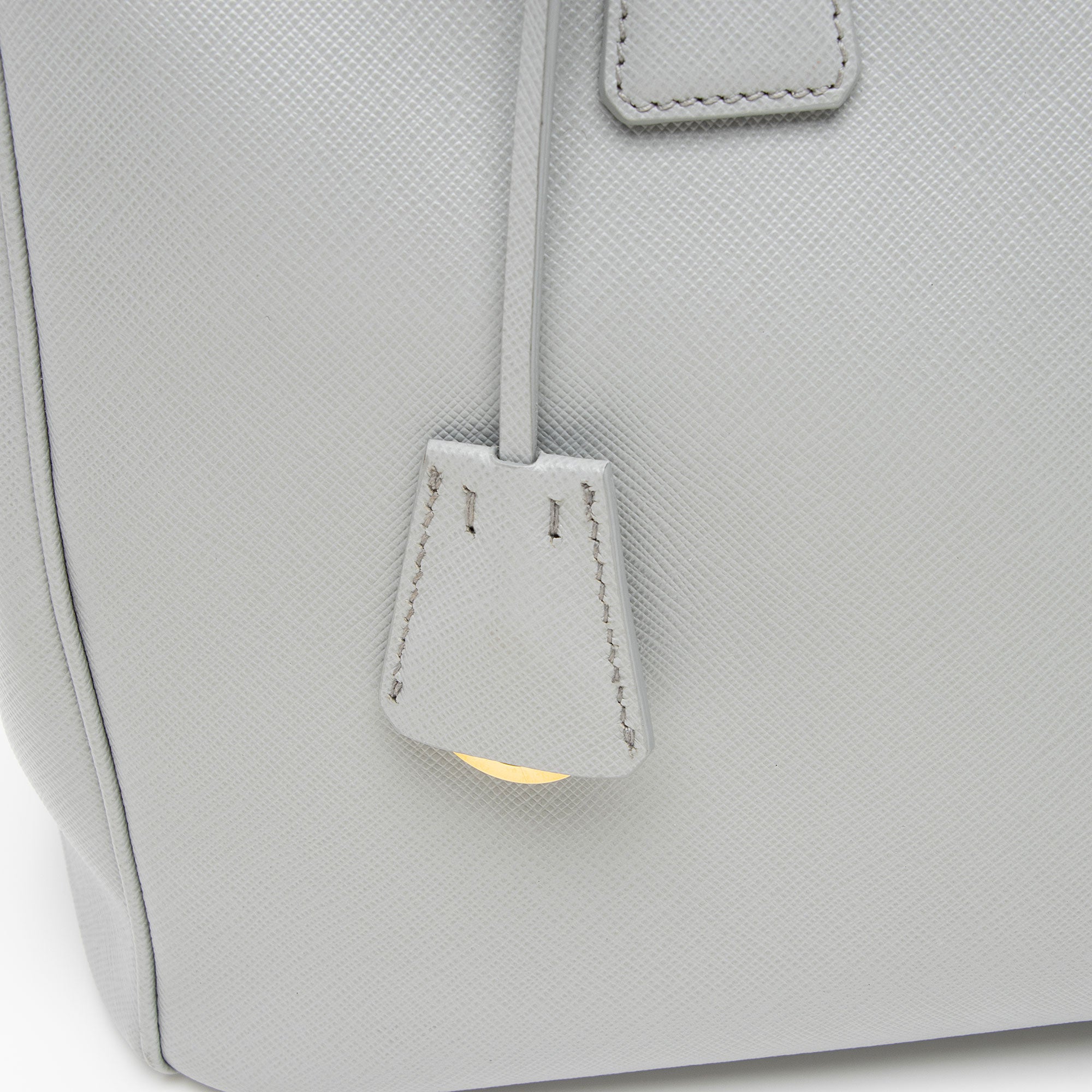 Prada Saffiano Lux Double Zip Medium Tote (SHF-Aob7u3)