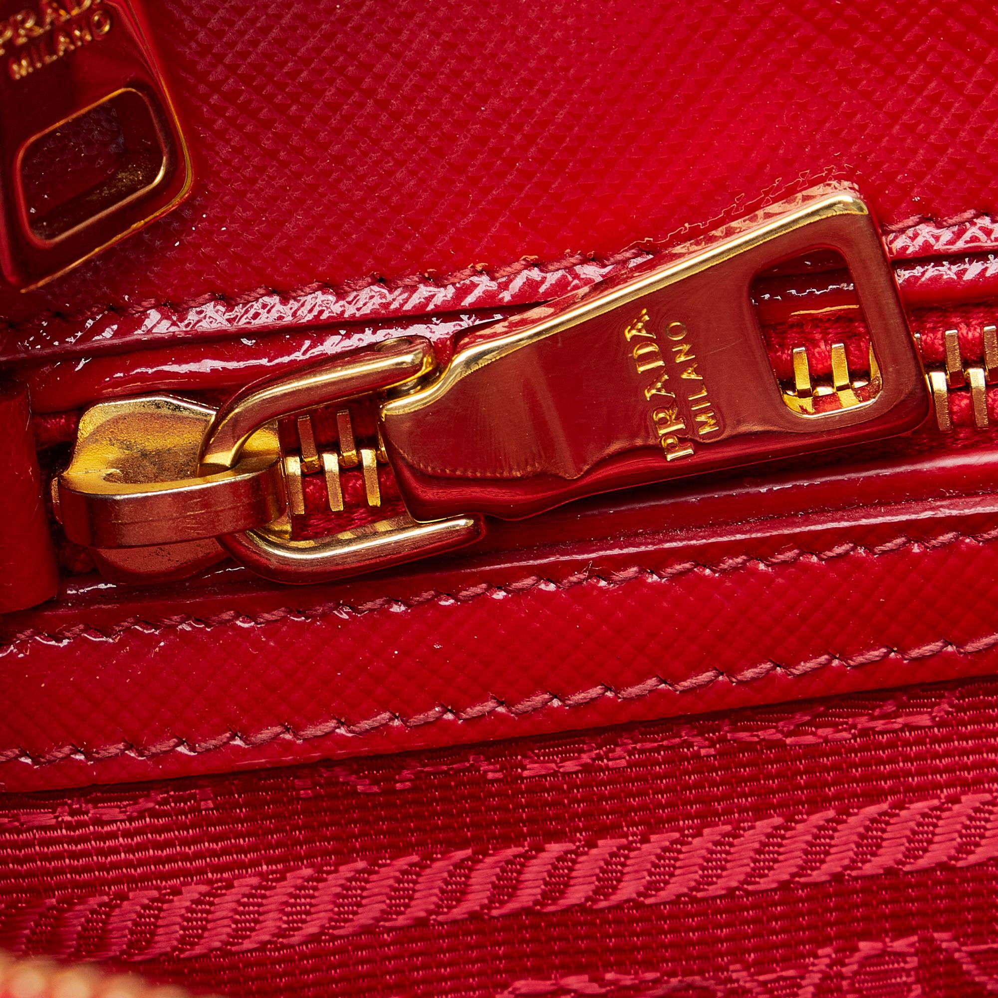 Prada Saffiano Lux Galleria Double Zip (SHG-r7cxnL)