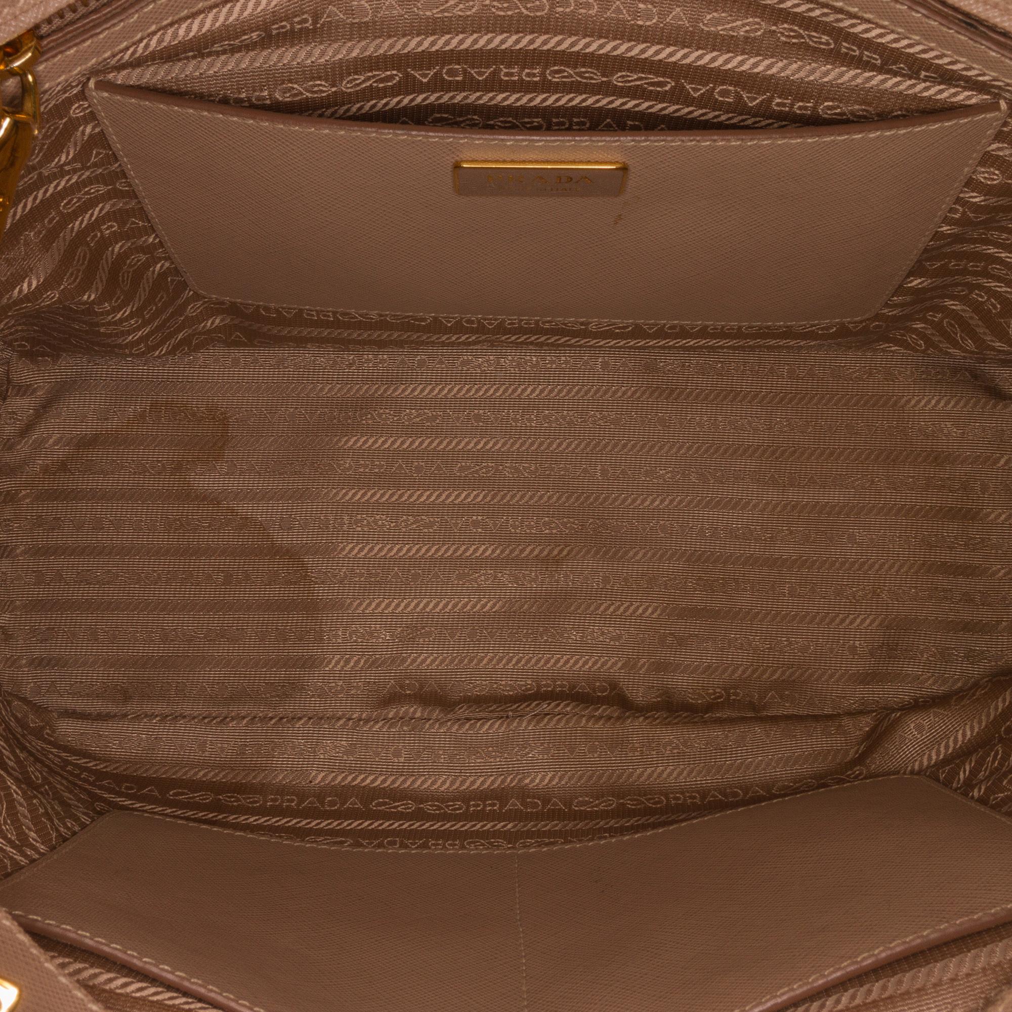 Prada Saffiano Lux Galleria Double Zip (SHG-Y0JNLO)